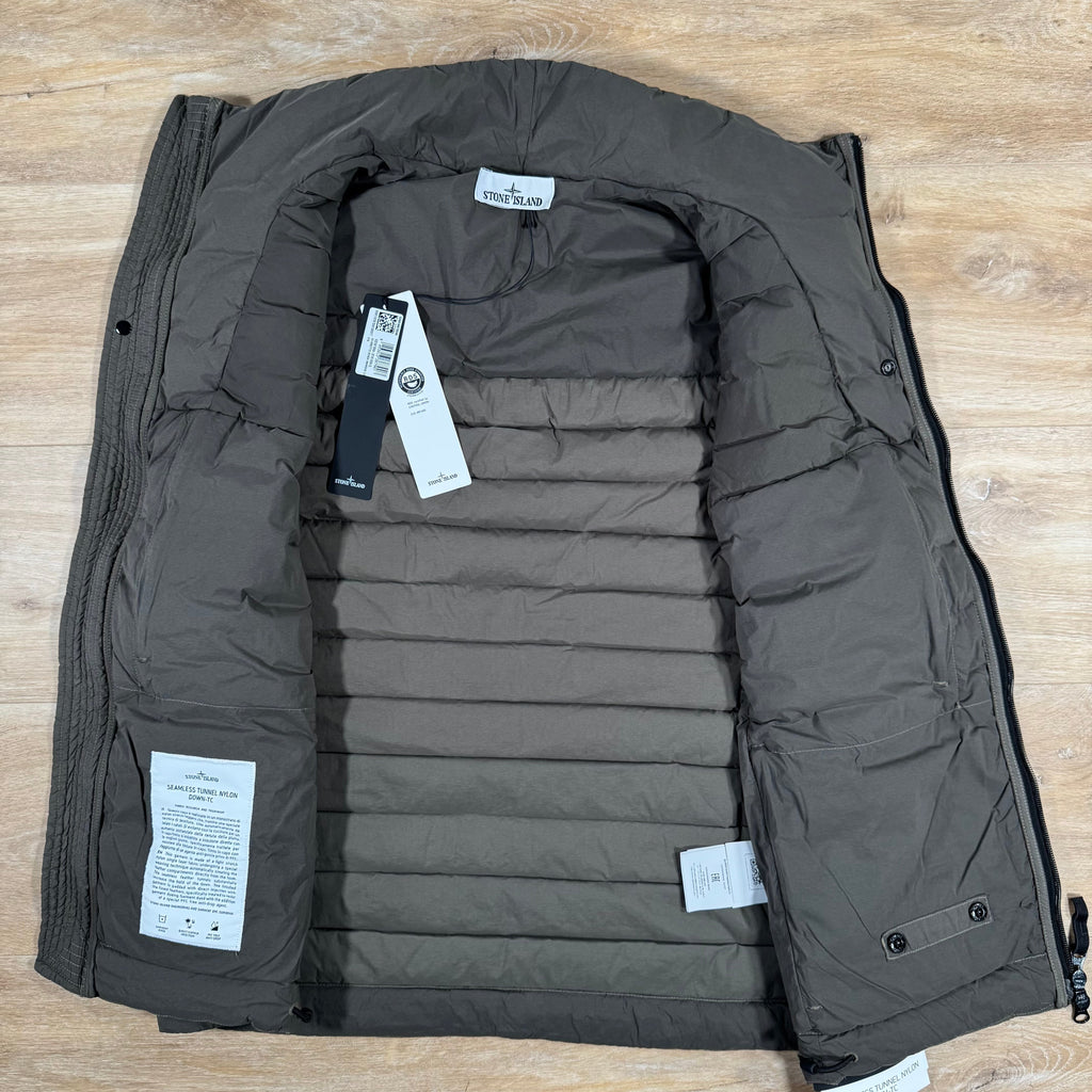 Stone Island Seamless Tunnel Nylon Down-TC Vest in Military Green -Usfansport