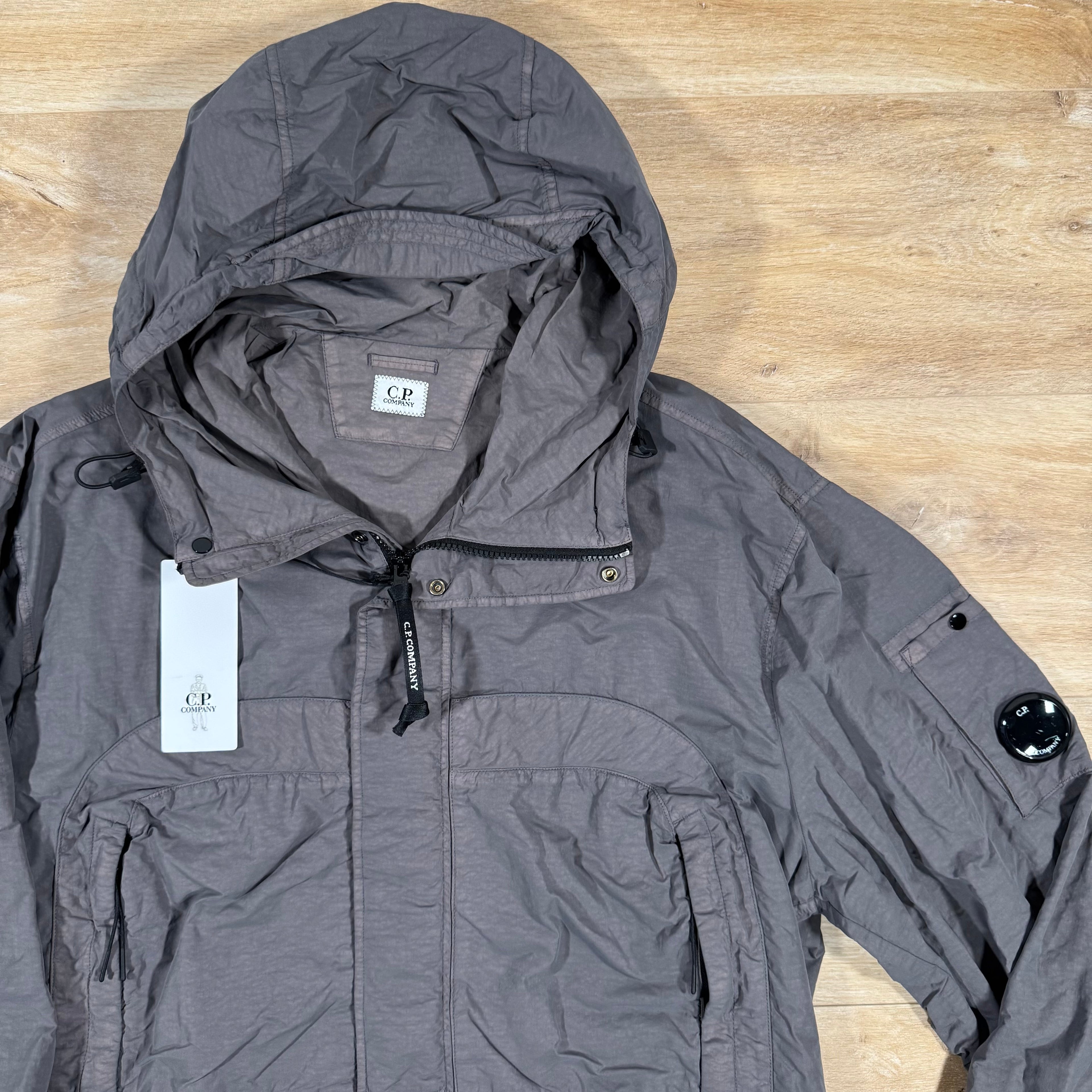 CP Company Flatt Nylon Hooded Lens Overshirt in Violet -Usfansport
