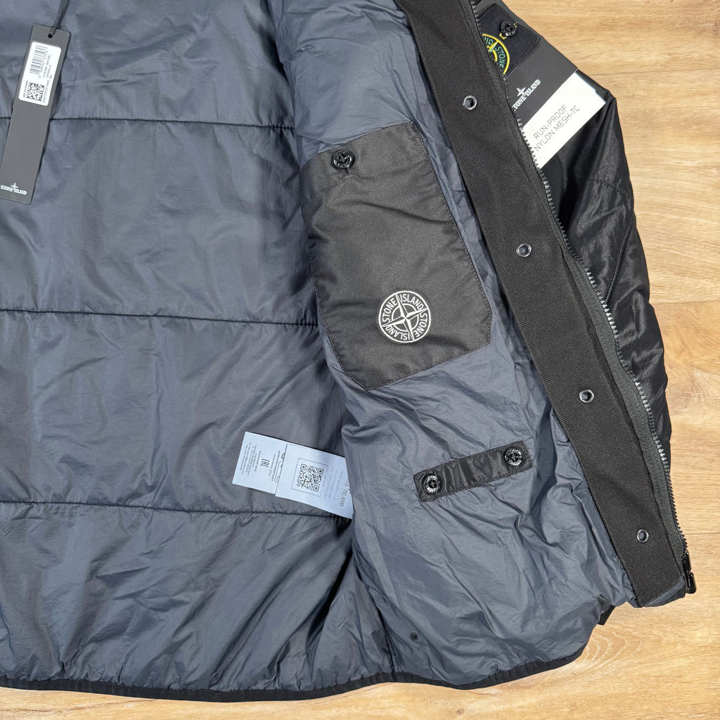 Stone Island Run-Proof Nylon Mesh-TC Reversible Jacket in Black -Usfansport