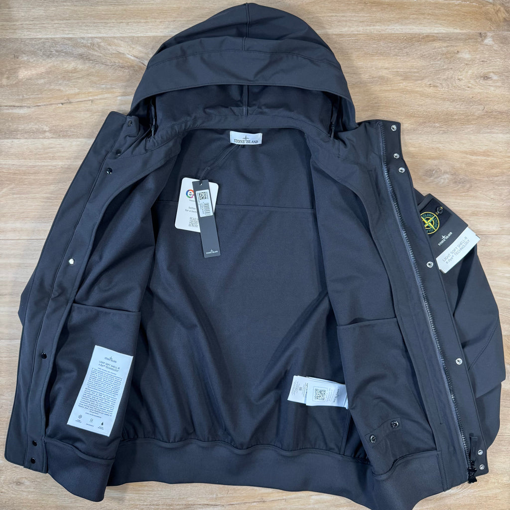 Stone Island Light Soft Shell-R Jacket in Black -Usfansport