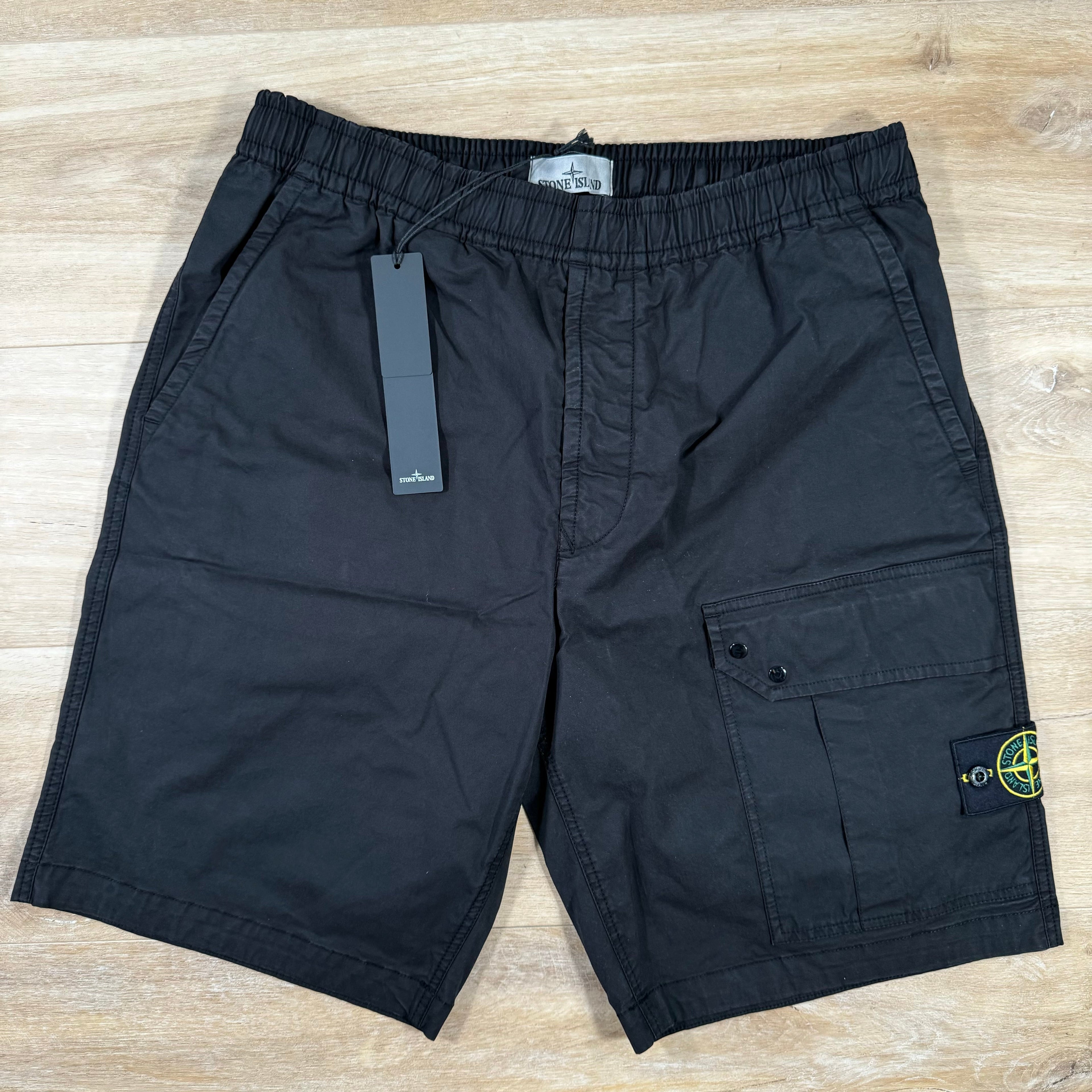 Stone Island Stretch-TC Cargo Bermuda Shorts in Black -Usfansport