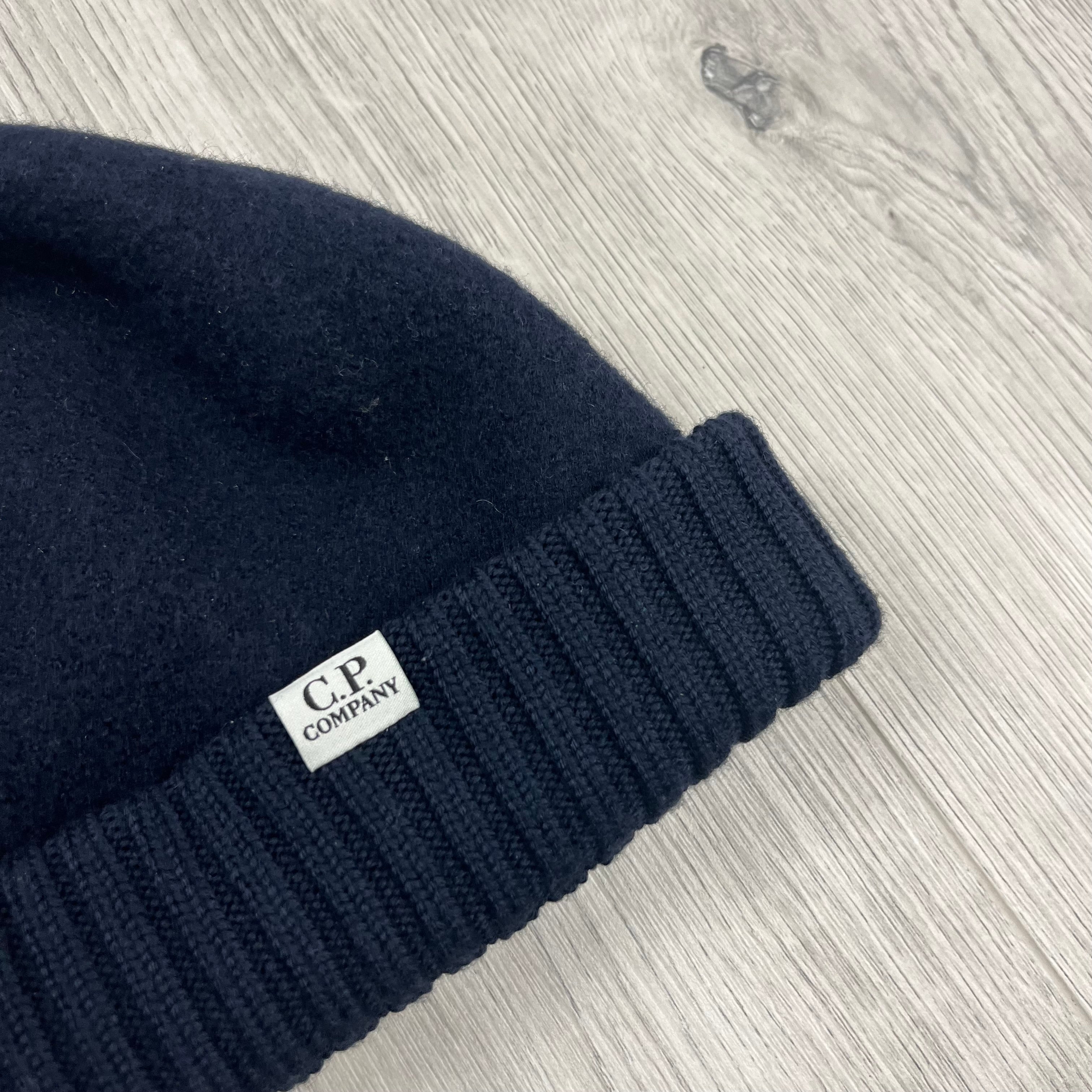 CP Company Merino Beanie - Navy -Usfansport