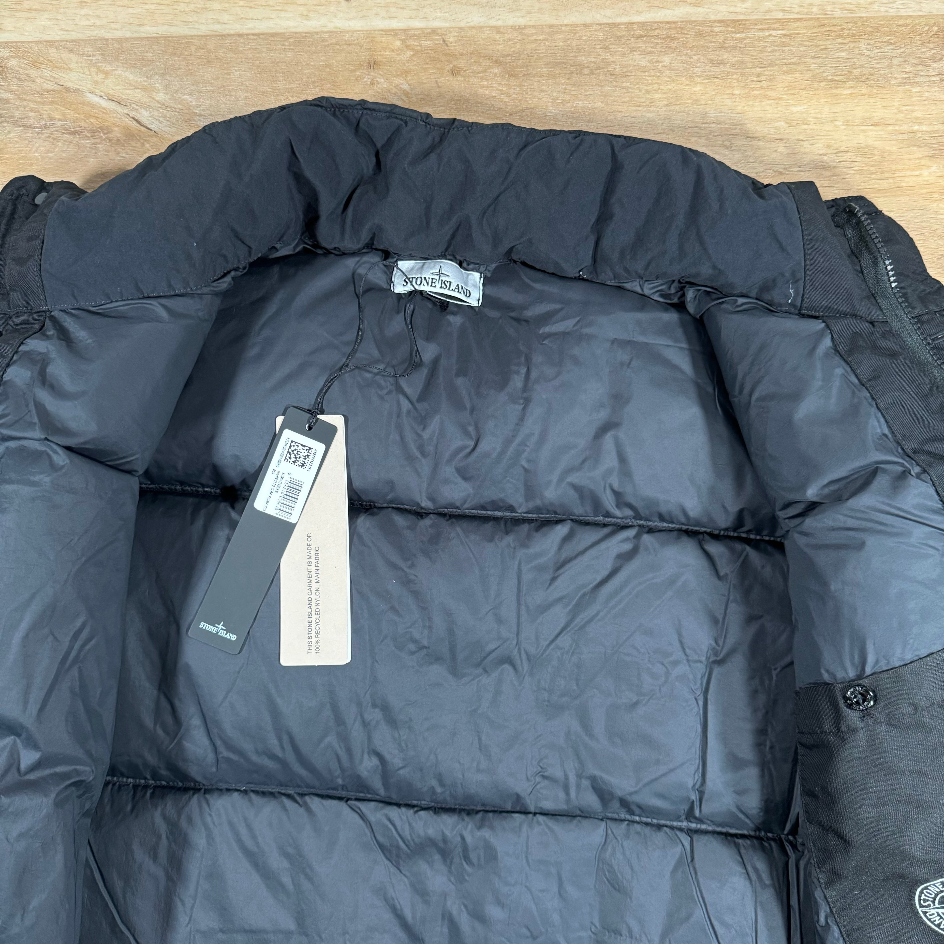 Stone Island Crinkle Reps-NY Down Jacket in Black -Usfansport