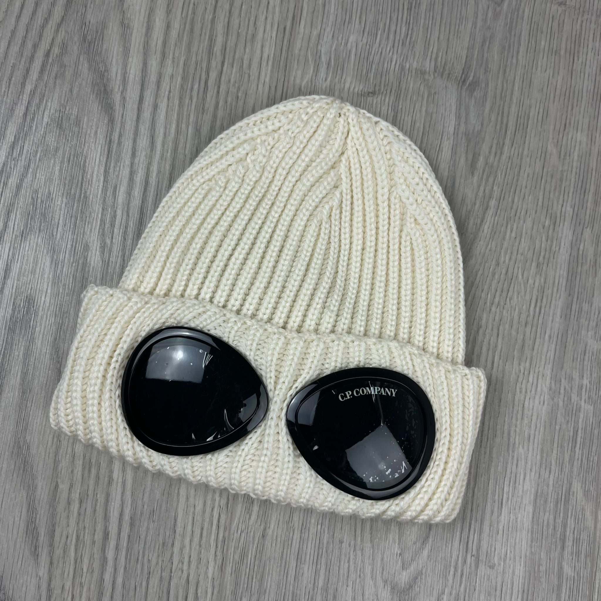 CP Company Goggle Beanie - White -Usfansport
