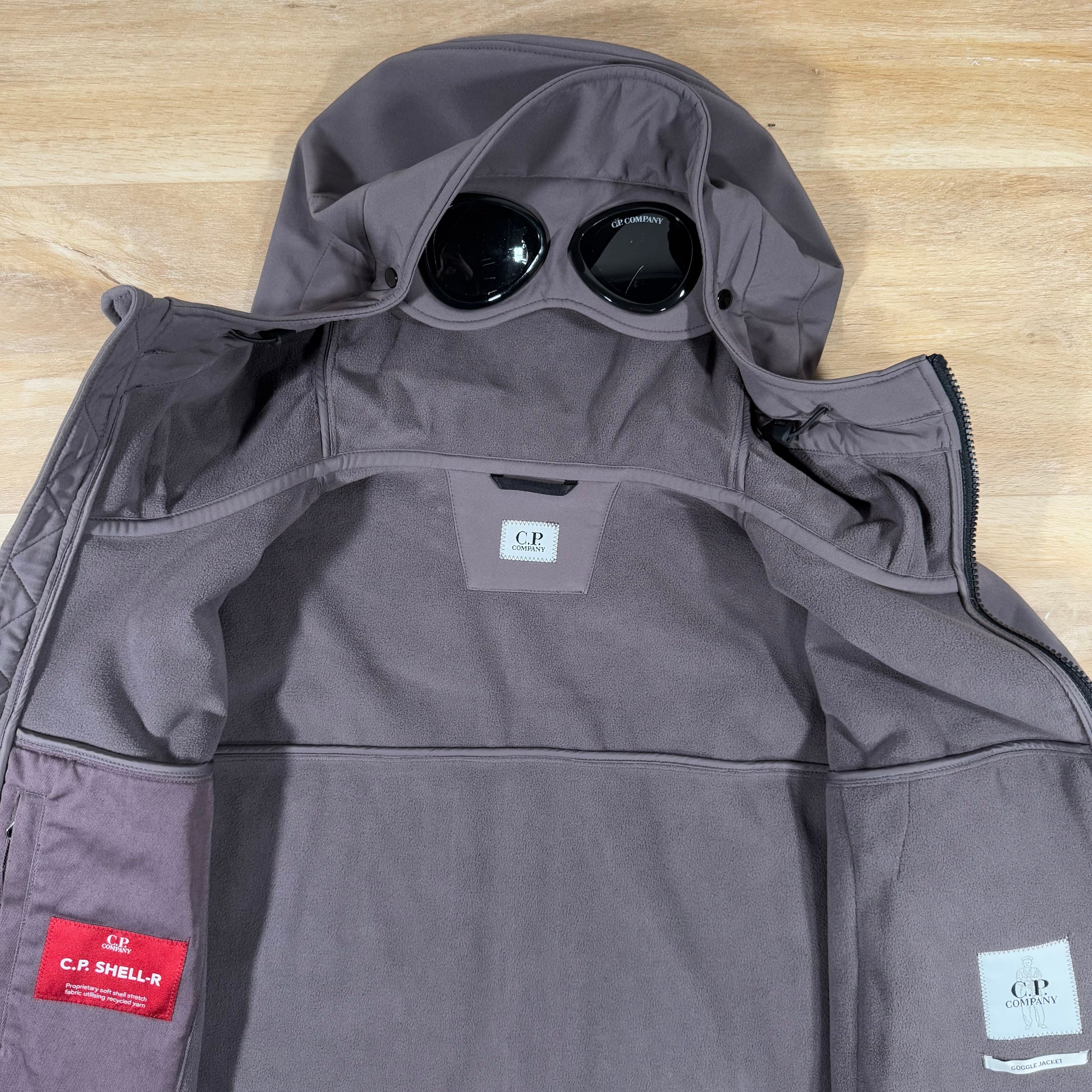 CP Company Shell-R Goggle Jacket in Violet -Usfansport
