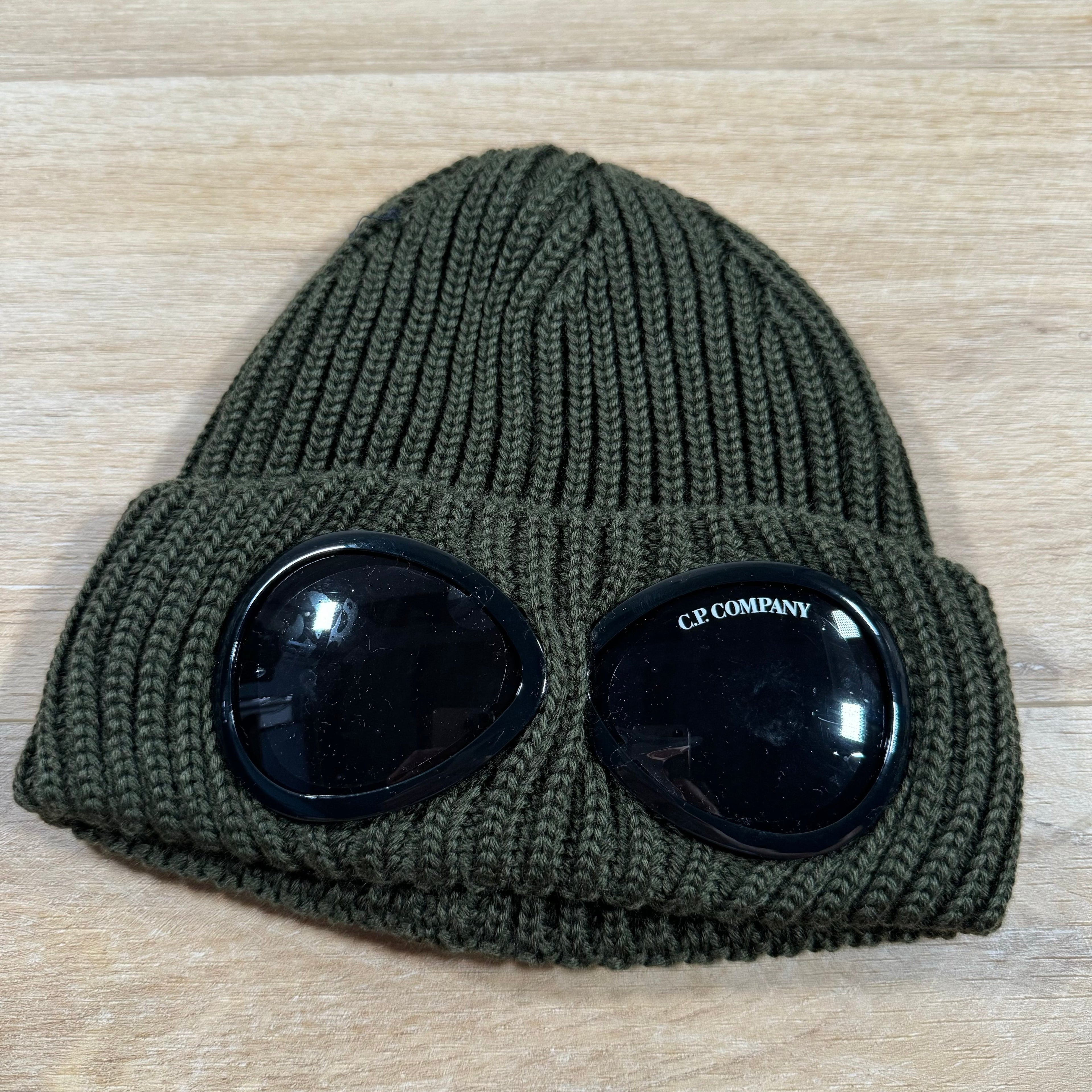 CP Company Extra Fine Merino Wool Goggle Beanie in Ivy Green -Usfansport