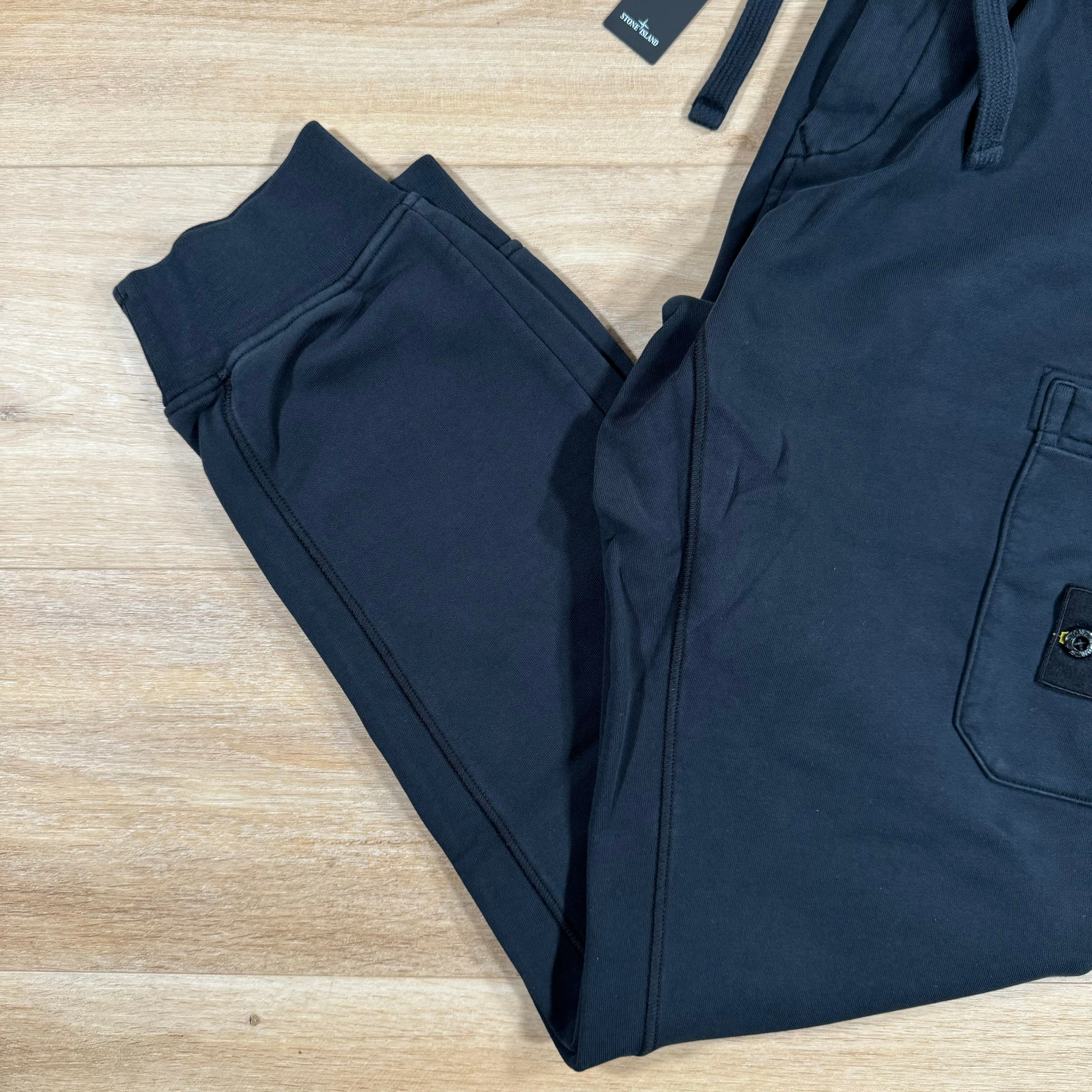 Stone Island Slim Fit Cargo Sweatpants in Navy -Usfansport