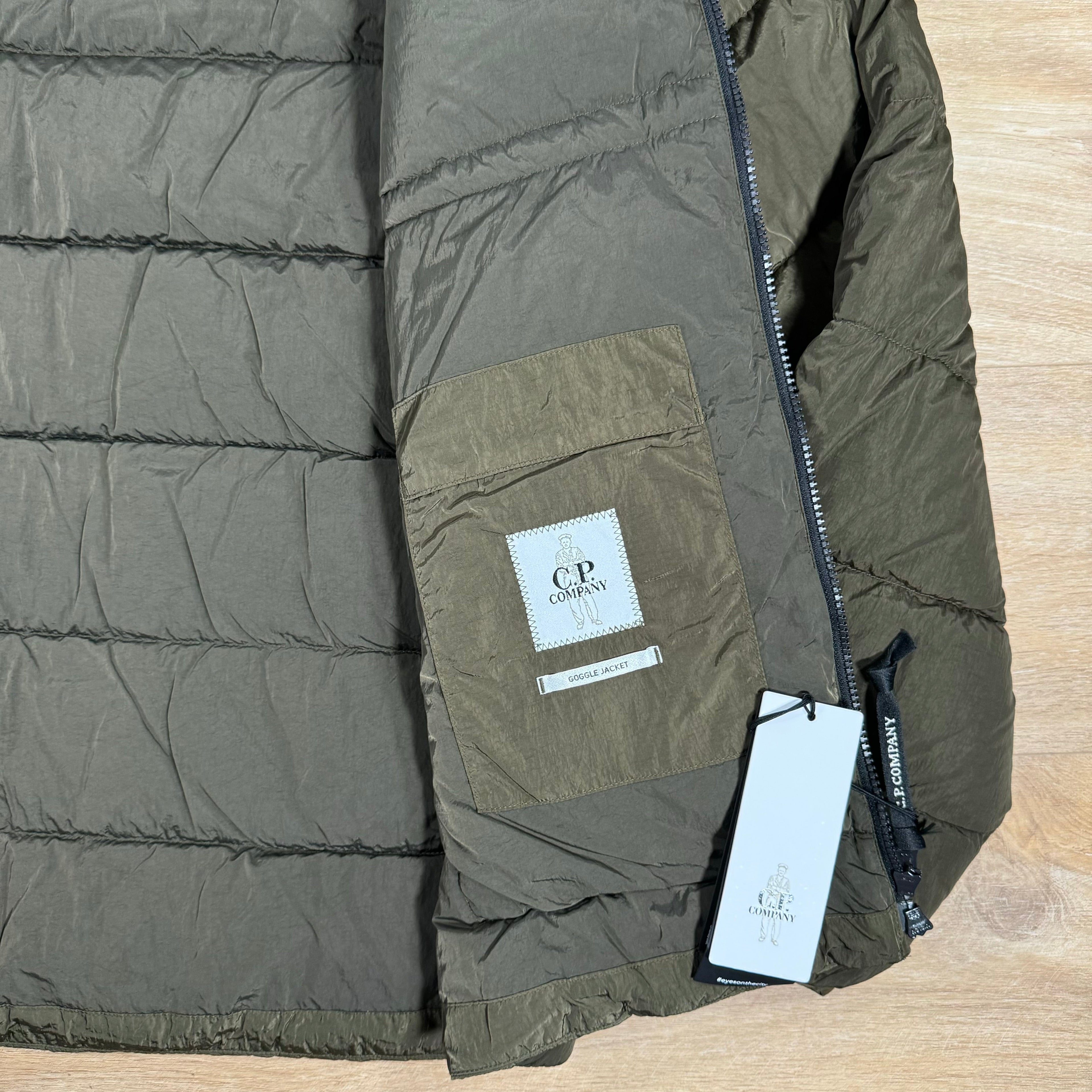 CP Company Chrome-R Goggle Down Jacket in Ivy Green -Usfansport