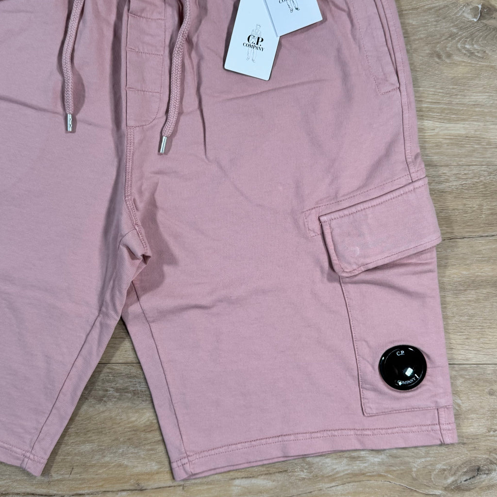 CP Company Light Fleece Cargo Lens Shorts in Misty Rose - Pink -Usfansport