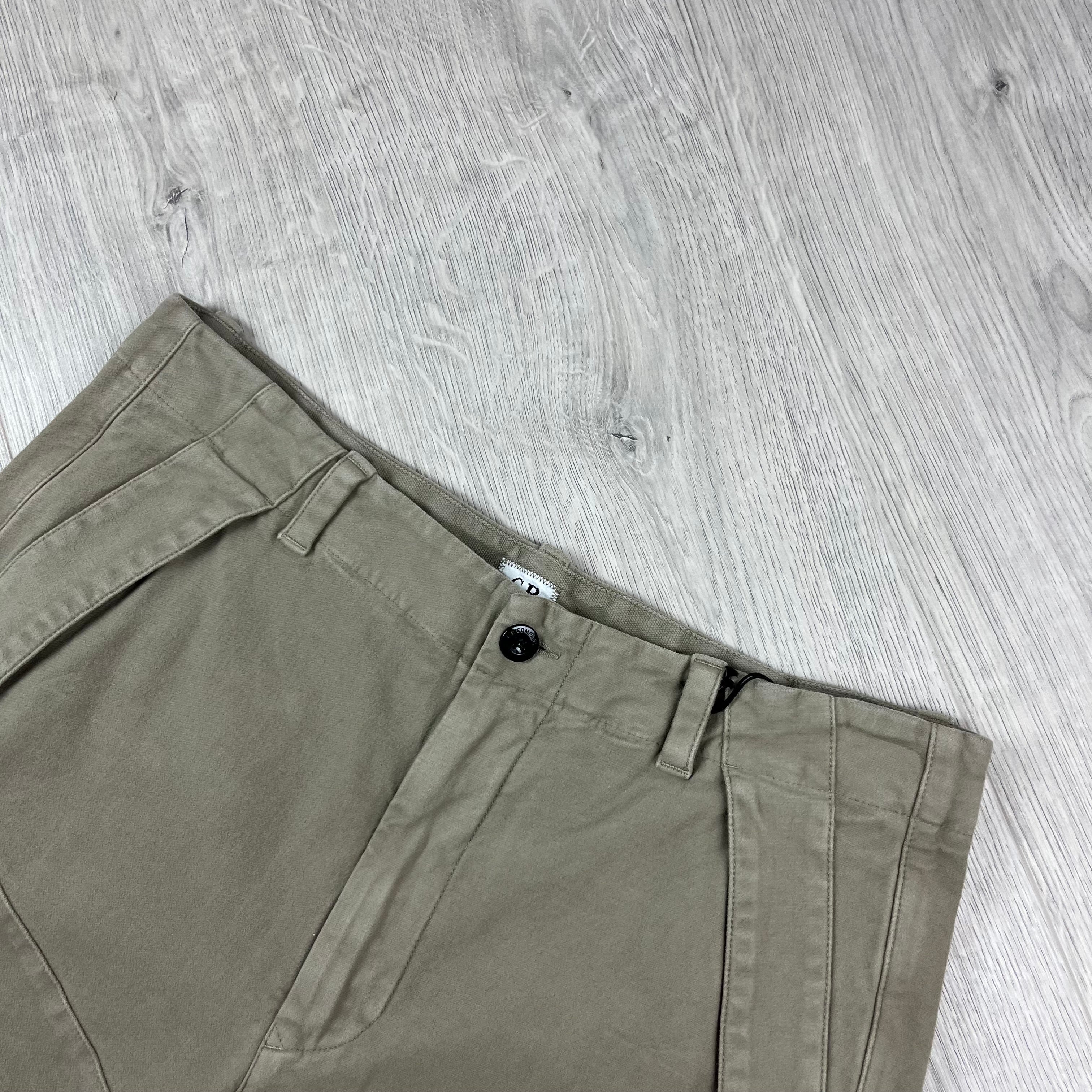 CP Company Loose Cargo Trousers - Fallen Rock -Usfansport
