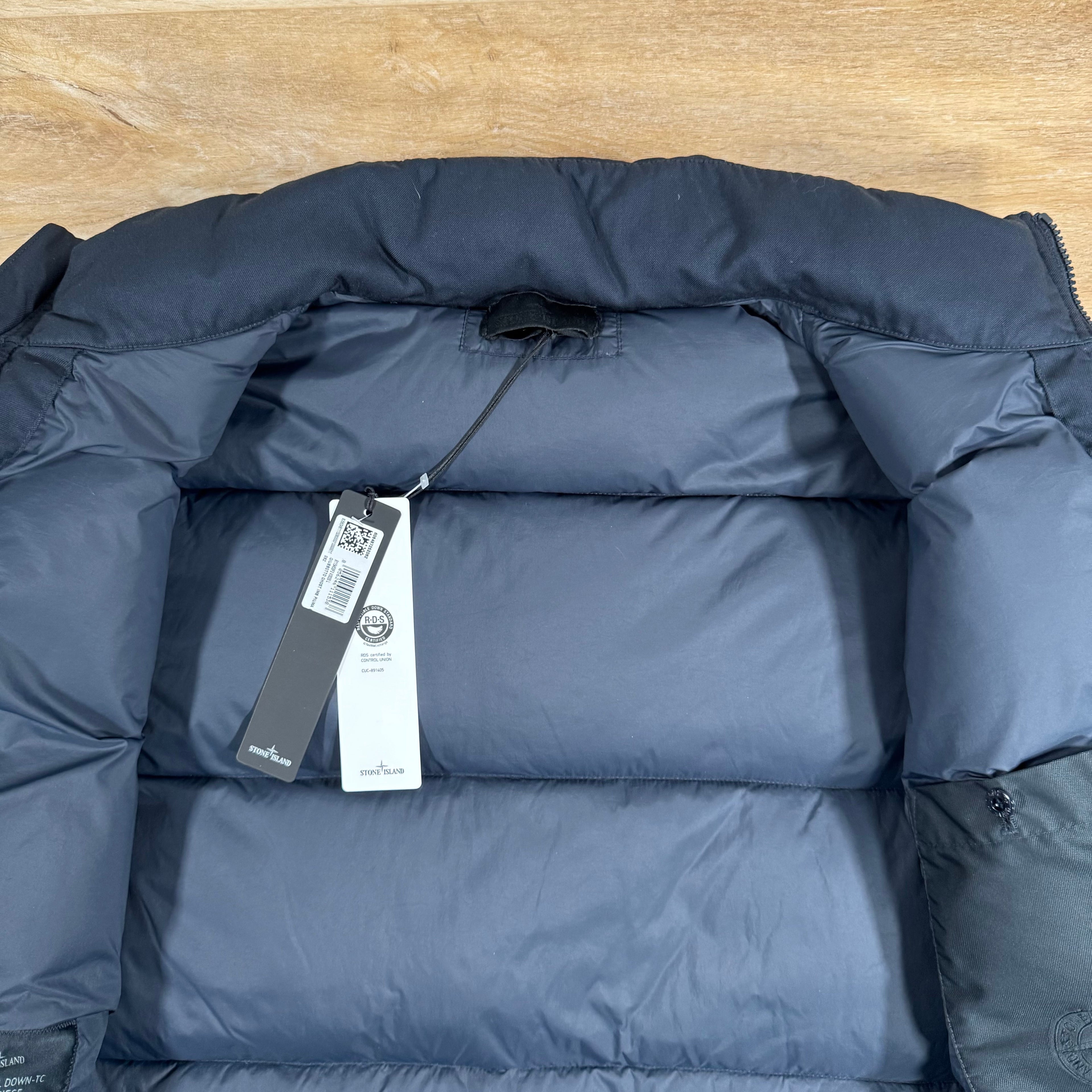 Stone Island Down-TC Ghost Jacket in Navy -Usfansport