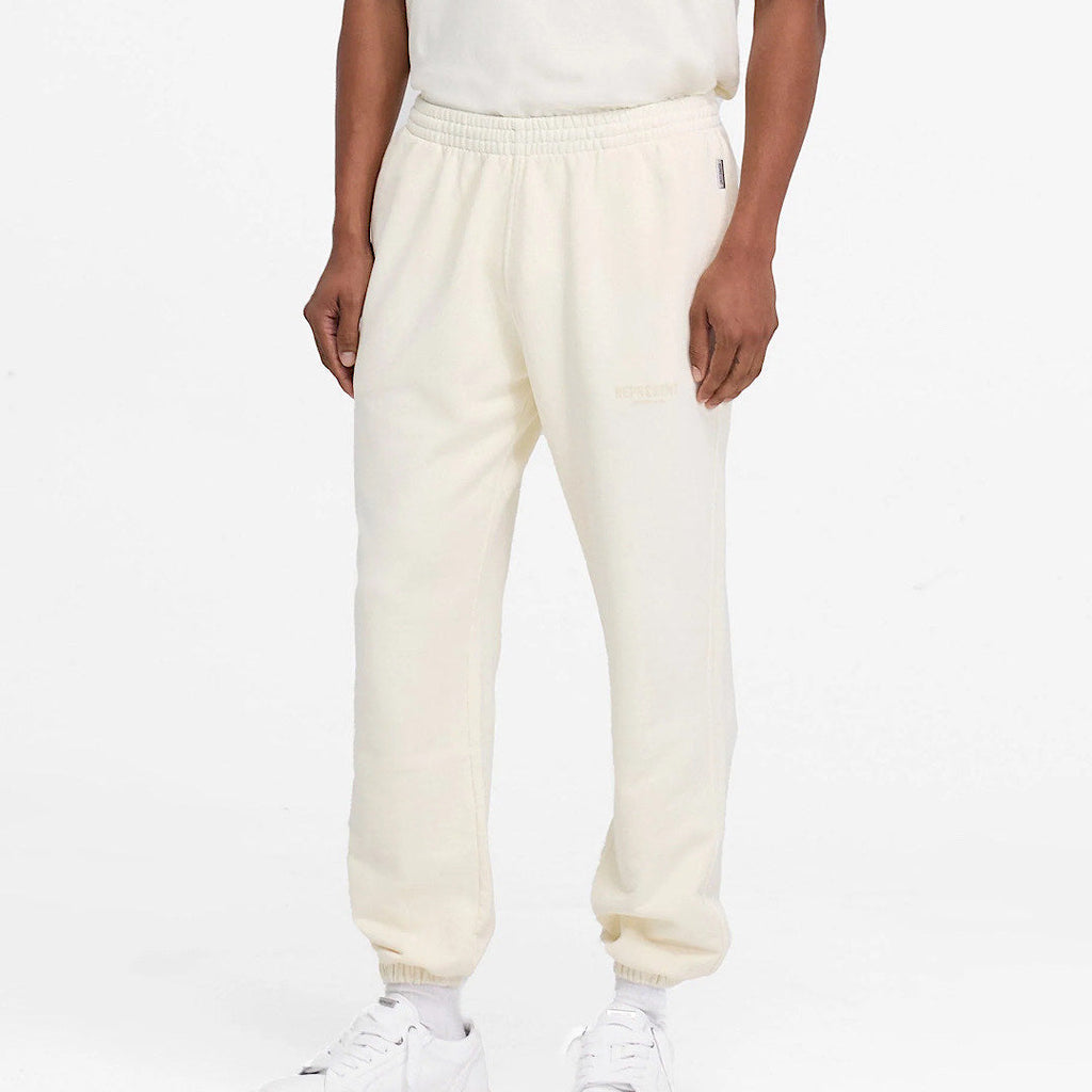 Pantalone Represent
