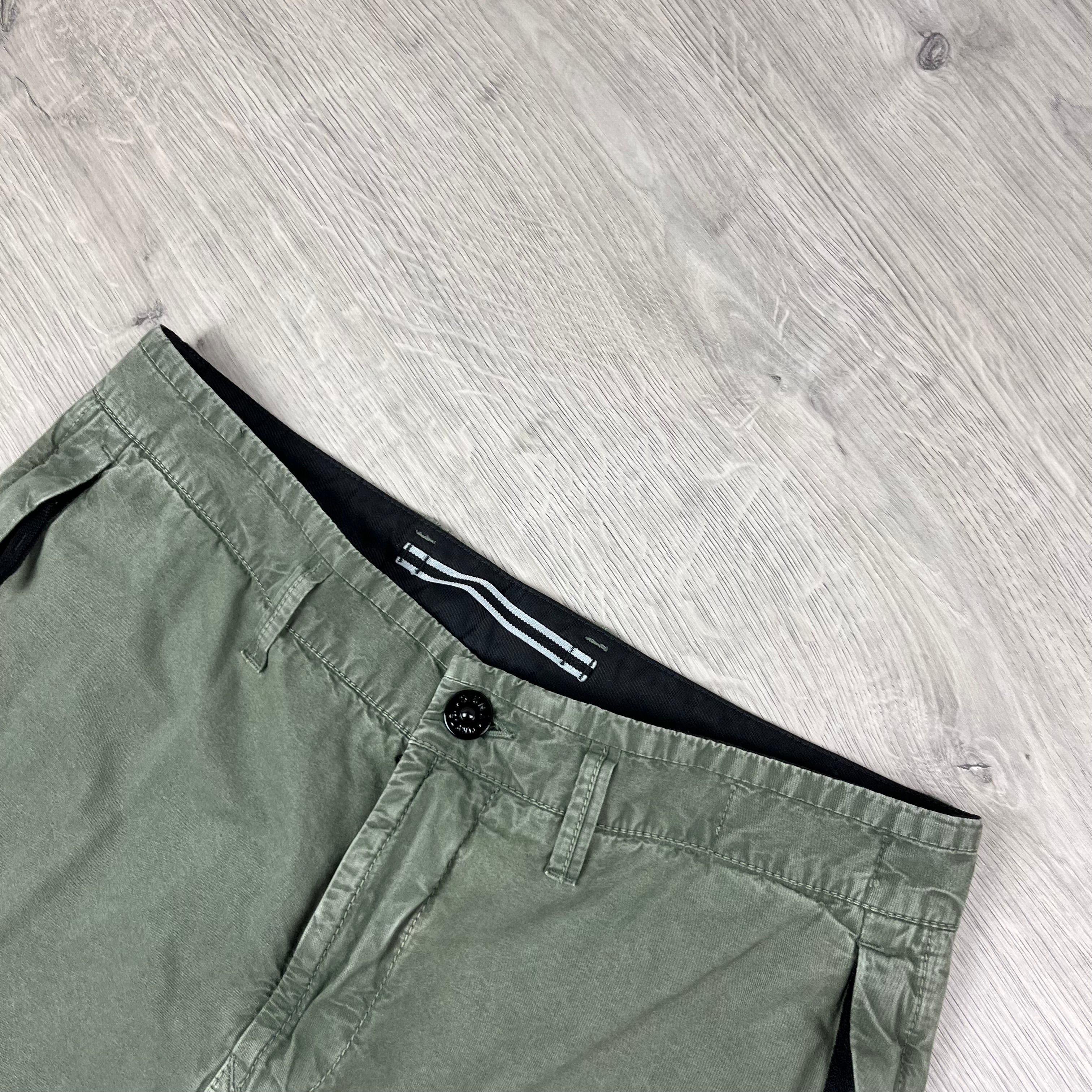 Stone Island Cargo Shorts - Musk Green -Usfansport