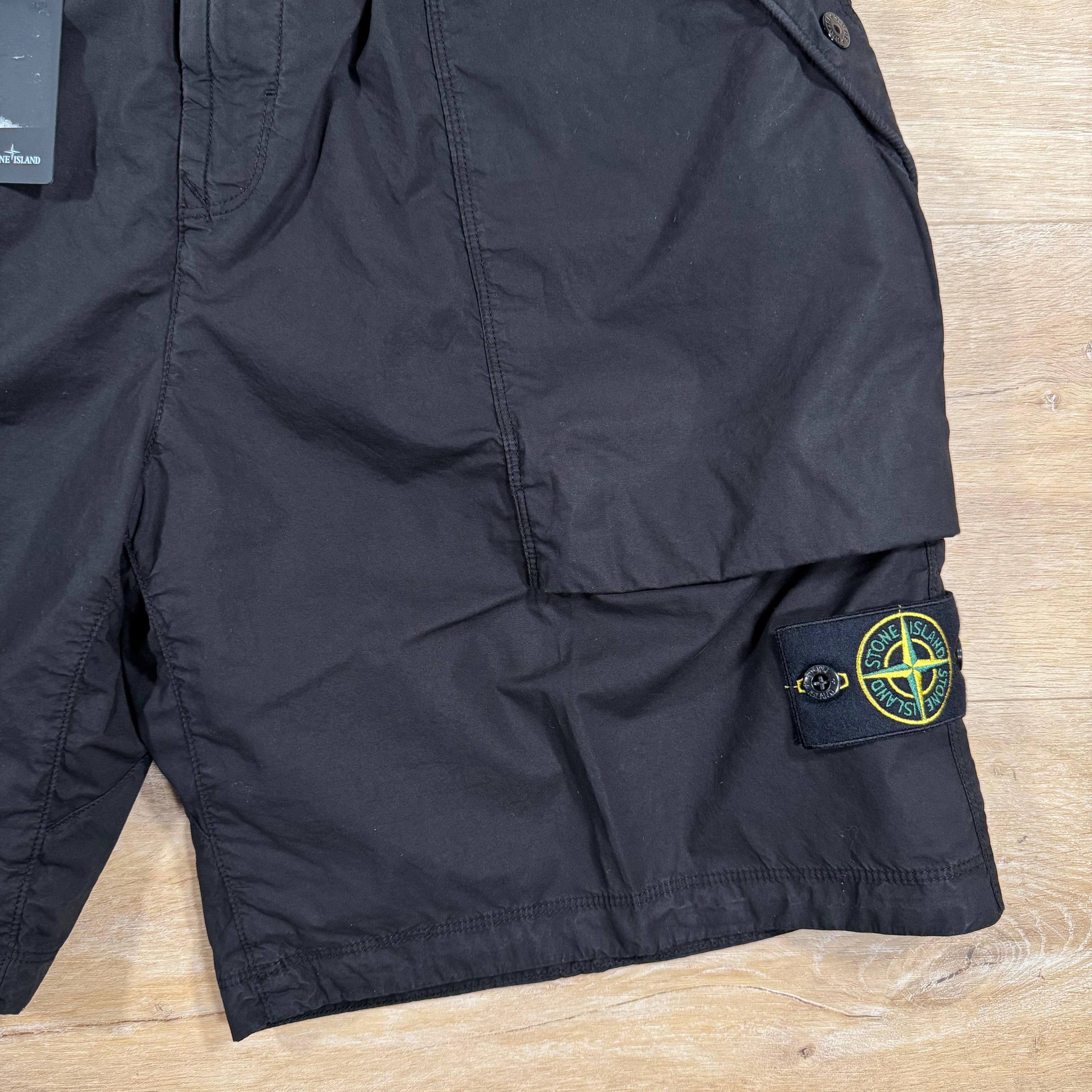 Stone Island Stretch Tela Bermuda Shorts in Black -Usfansport