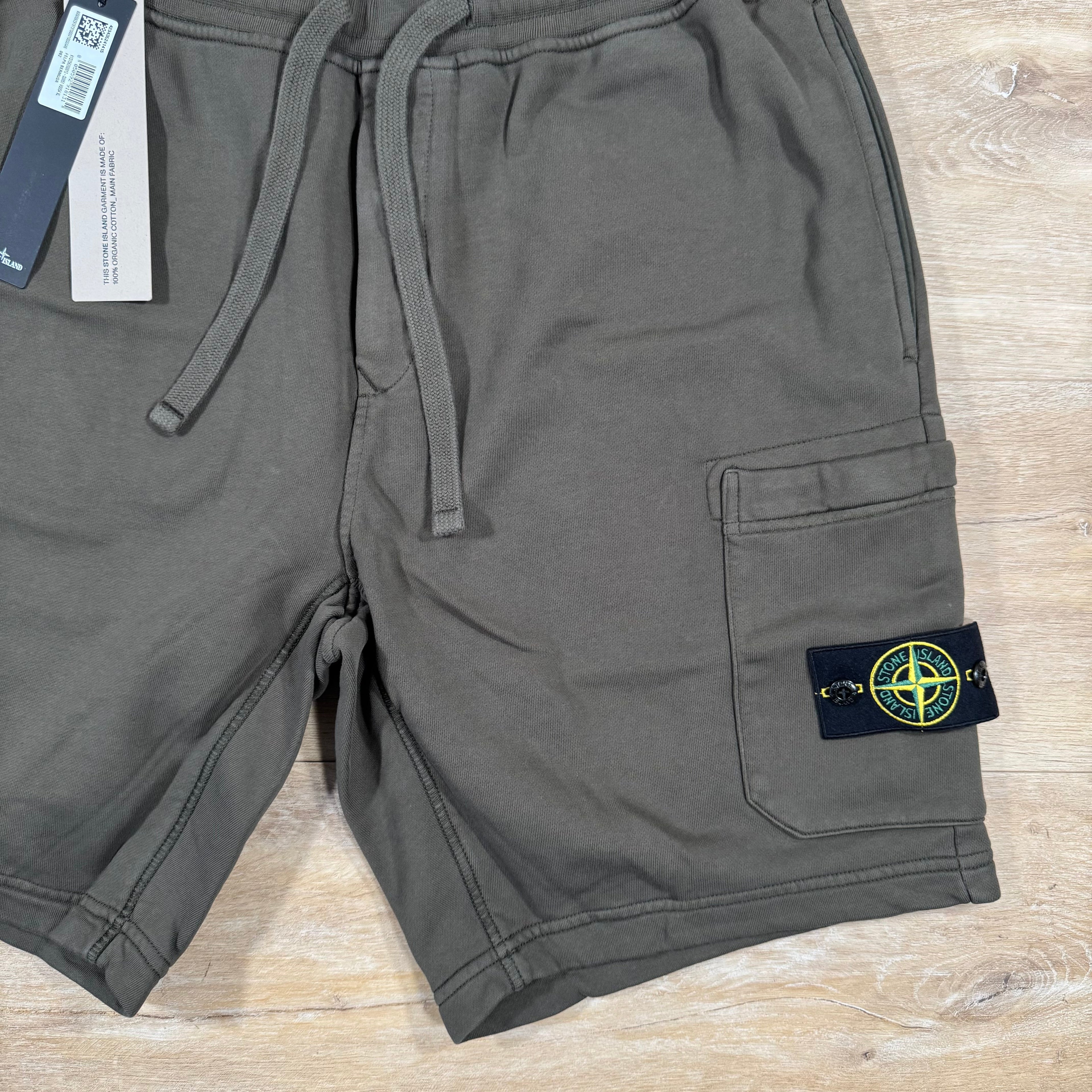 Stone Island Organic Cotton Fleece Shorts in Military Green -Usfansport