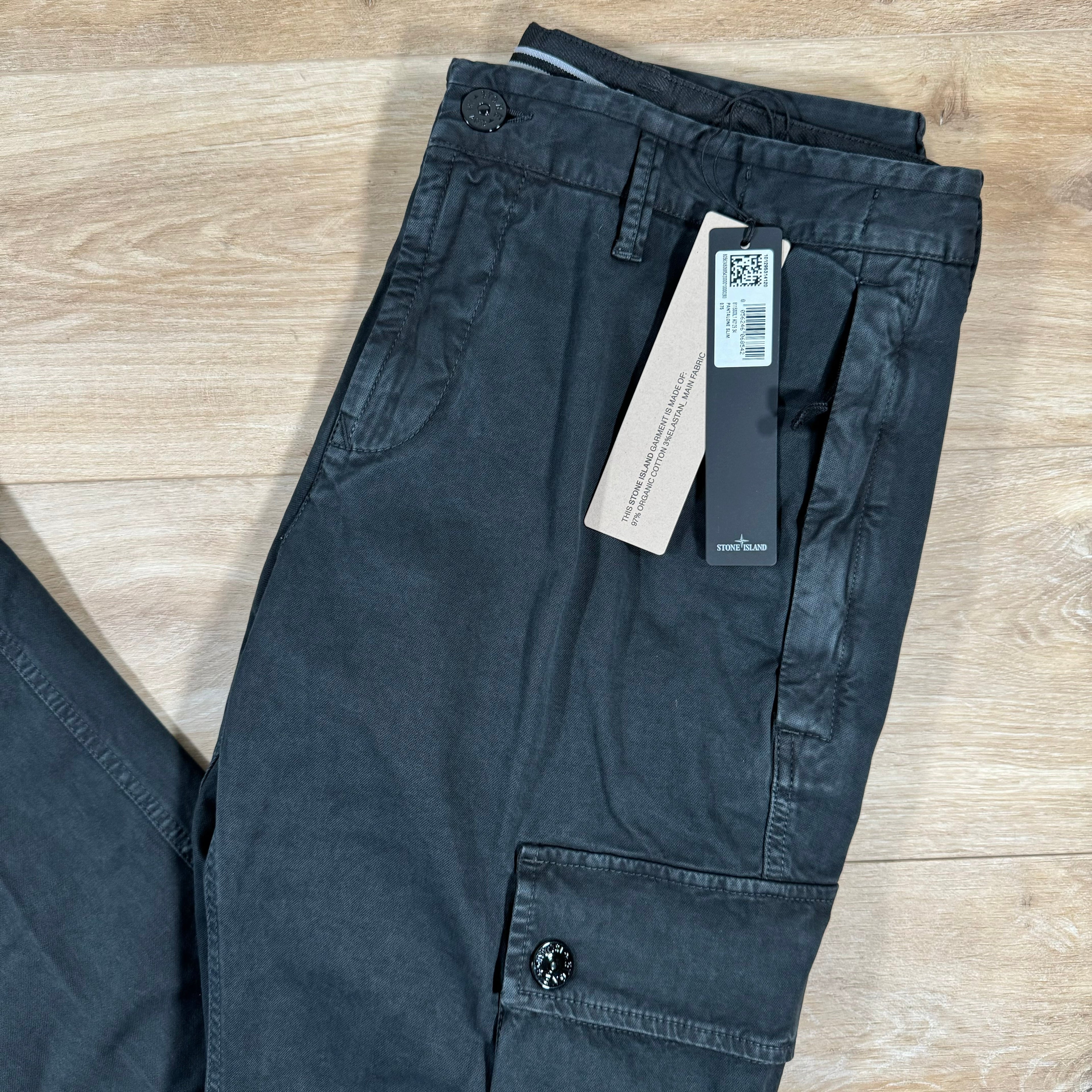 Stone Island Stretch Old Treatment Cargo Trousers in Black -Usfansport