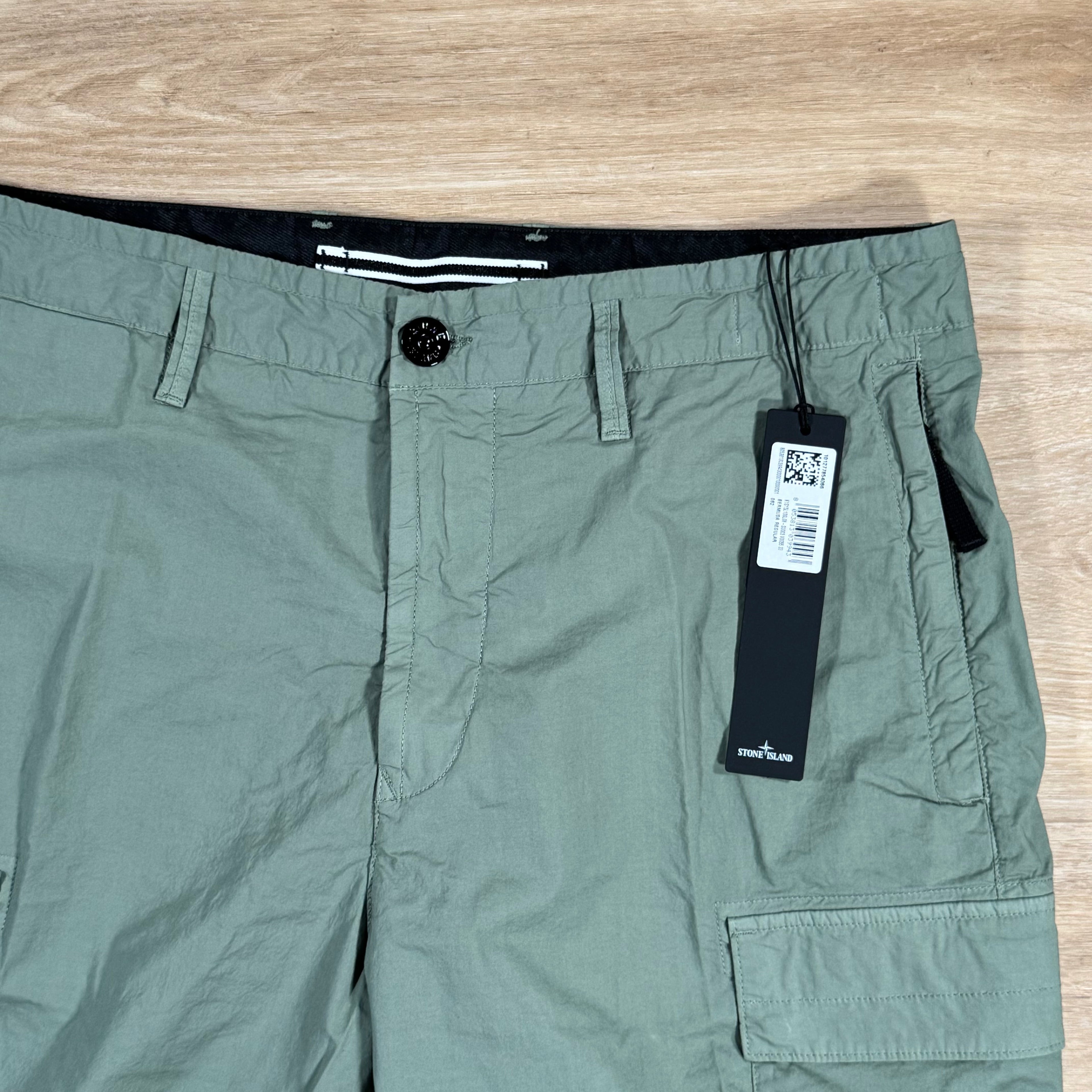 Stone Island Stretch Tela Cargo Bermuda Shorts in Sage Green -Usfansport