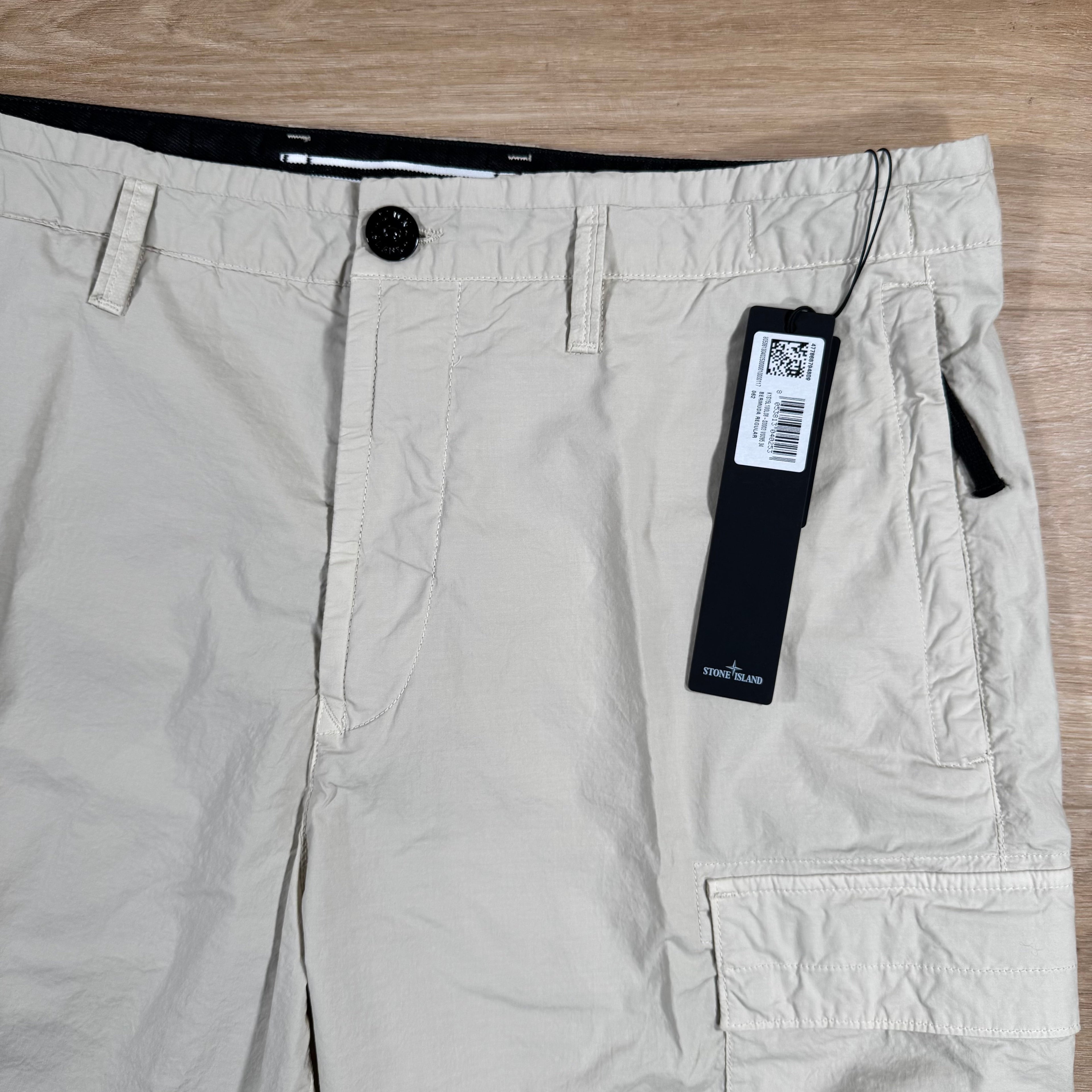 Stone Island Stretch Tela Cargo Bermuda Shorts in Sand -Usfansport
