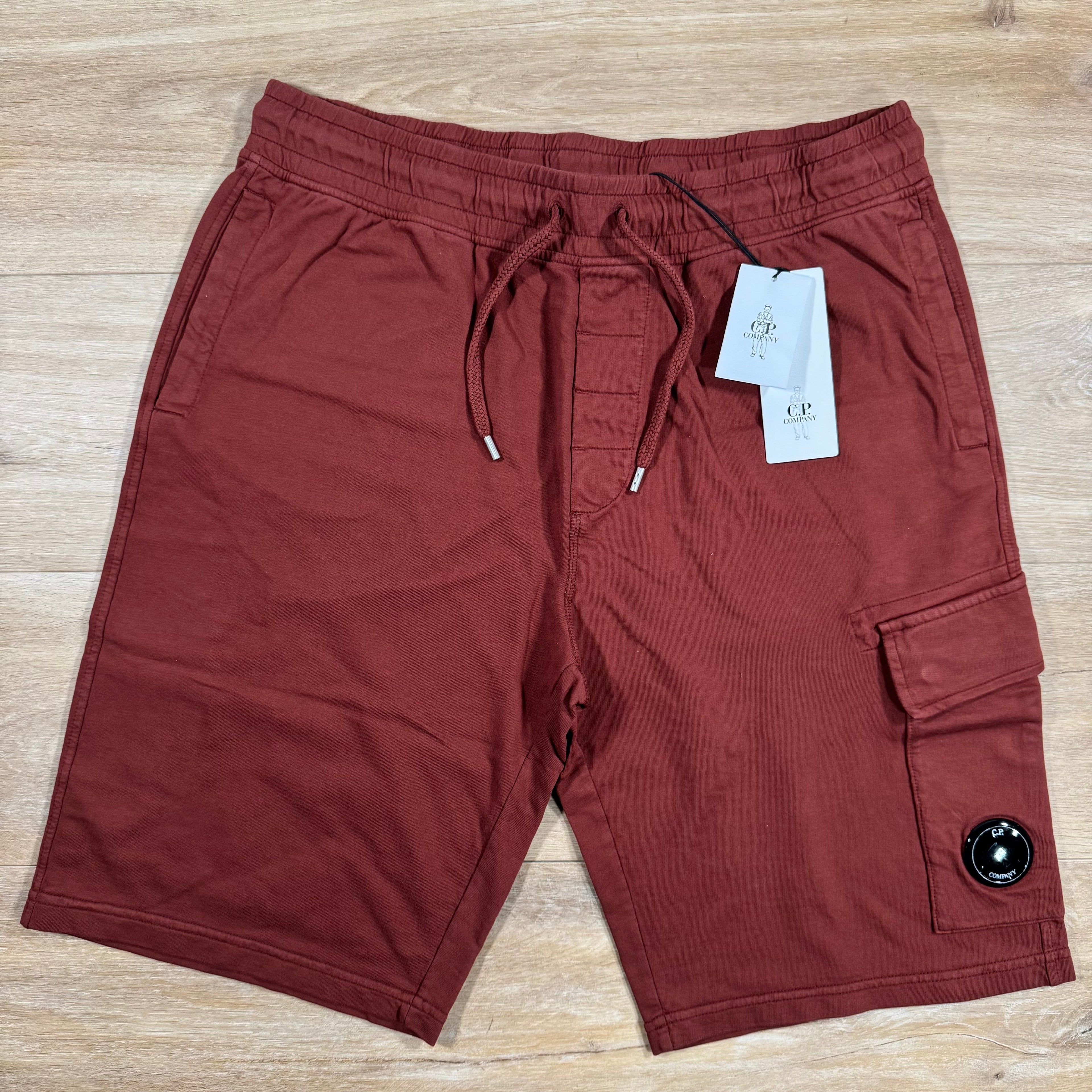 CP Company Light Fleece Cargo Lens Shorts in Sable - Brown -Usfansport
