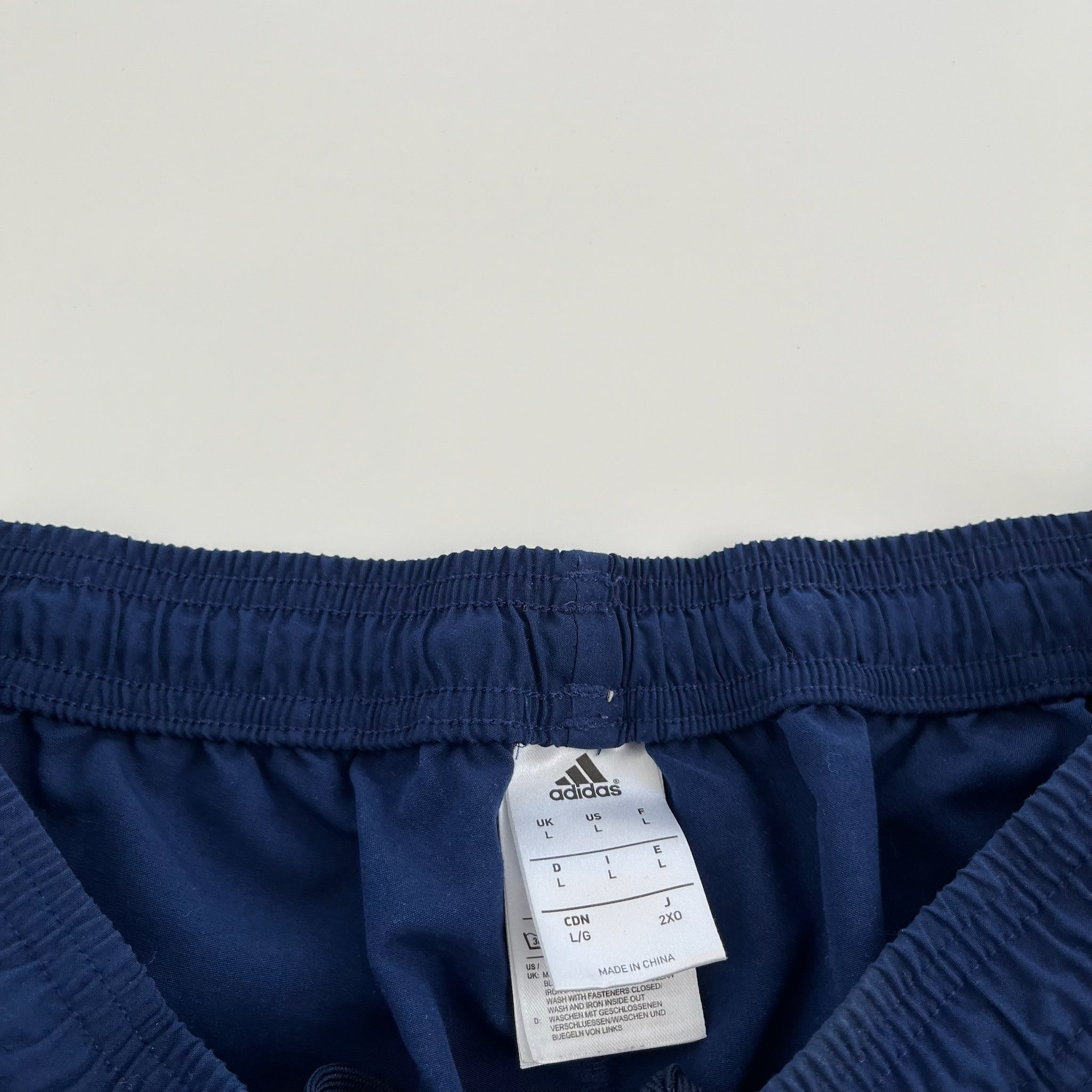Adidas Shorts (S)