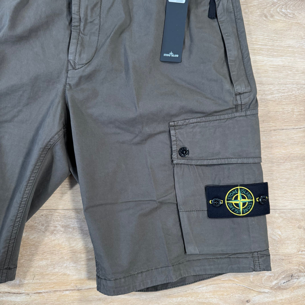Stone Island Supima Twill Stretch-TC Cargo Bermuda Shorts in Military Green -Usfansport