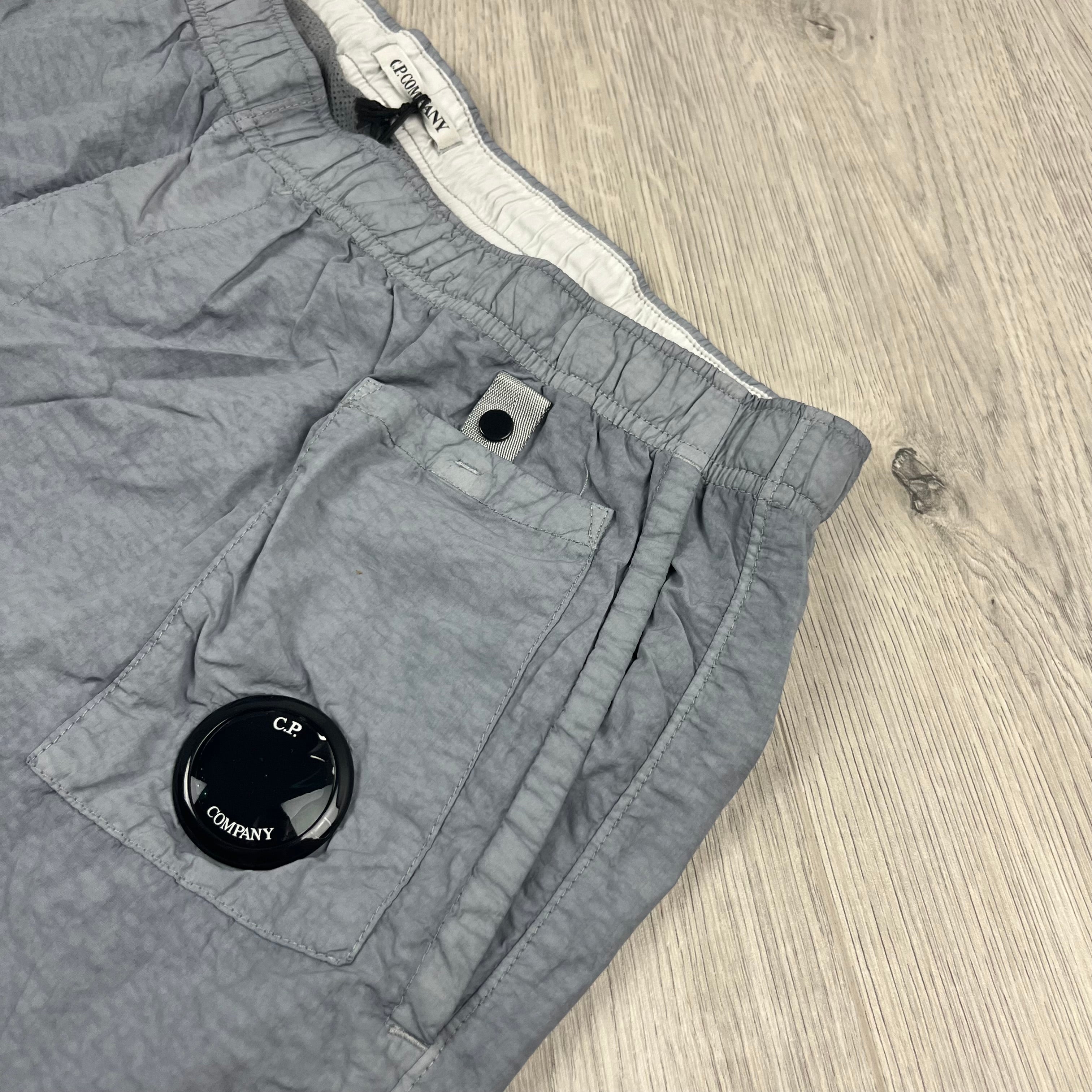 CP Company Lens Swim Shorts - Limestone -Usfansport
