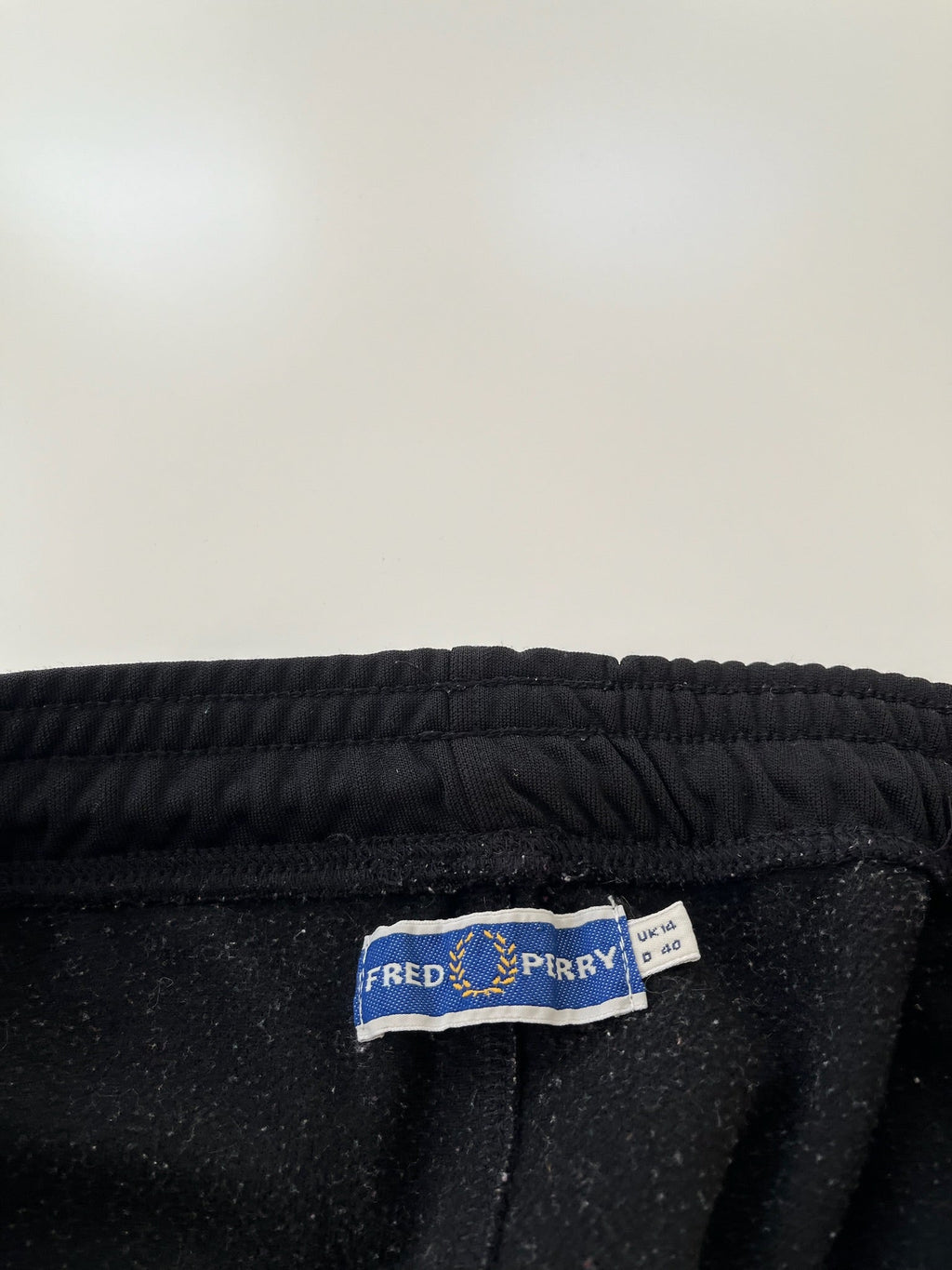 Fred Perry Trackpants (S)