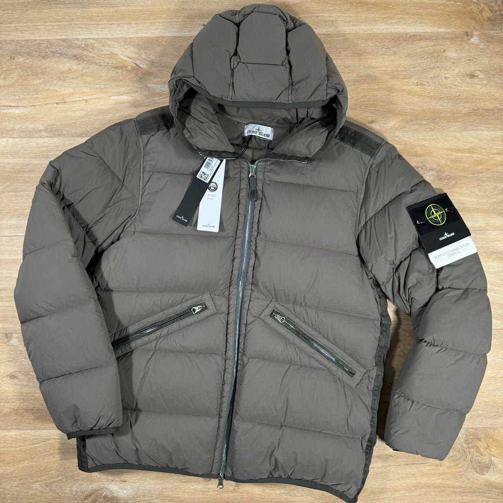 Stone Island Seamless Tunnel Down-TC Jacket in Walnut Brown -Usfansport