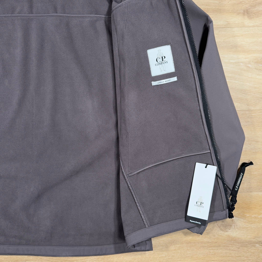 CP Company Shell-R Goggle Jacket in Violet -Usfansport