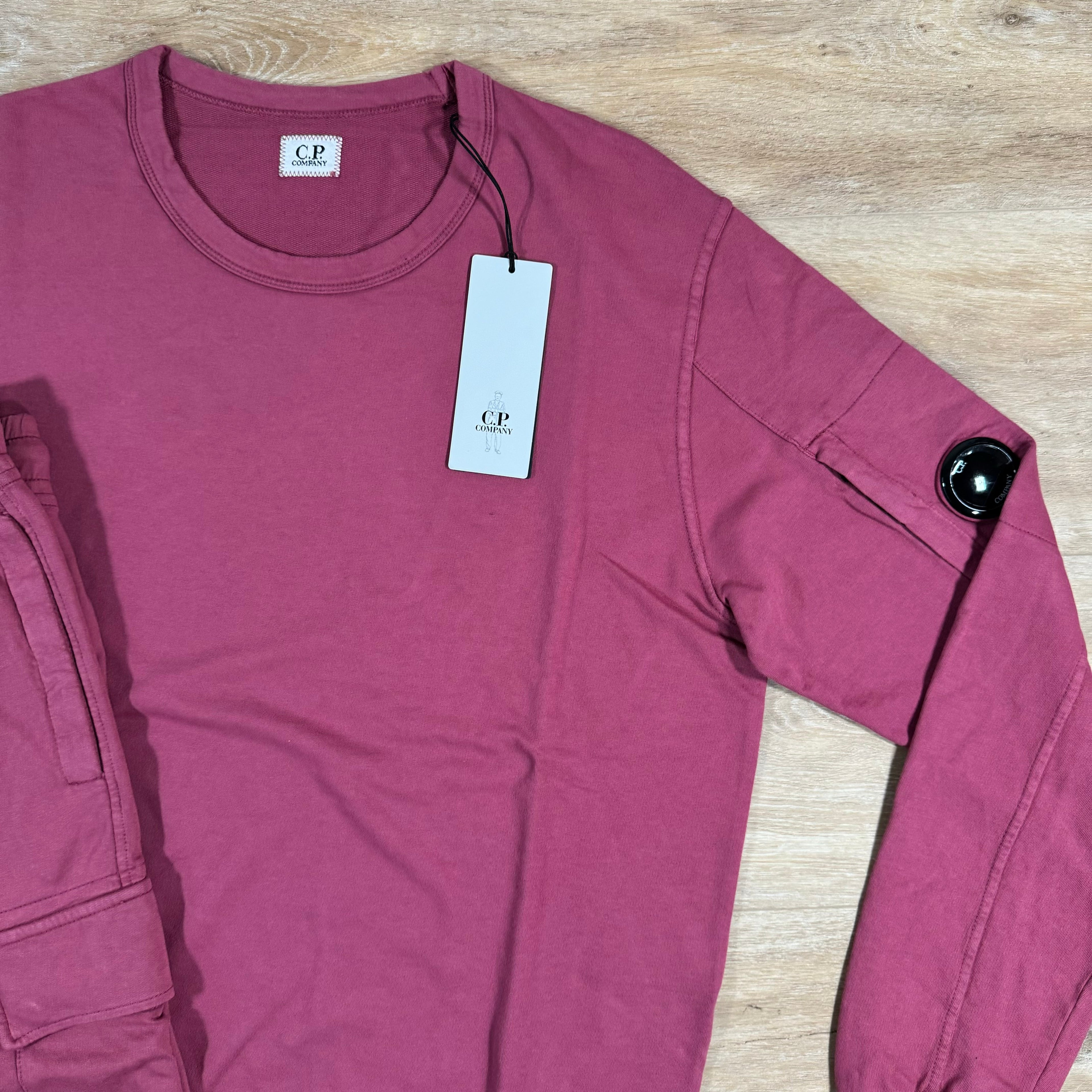 CP Company Light Fleece Lens Tracksuit in Red Bud -Usfansport
