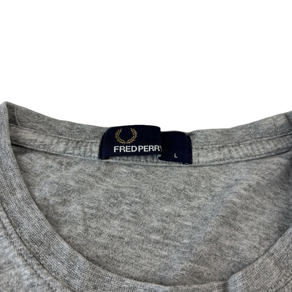 Fred Perry T-shirt (L)