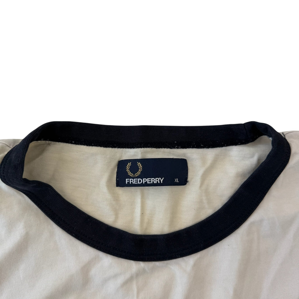 Fred Perry Tshirt (XL)
