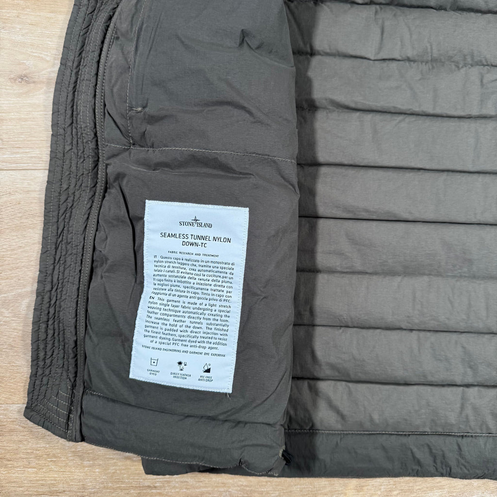 Stone Island Seamless Tunnel Nylon Down-TC Vest in Military Green -Usfansport