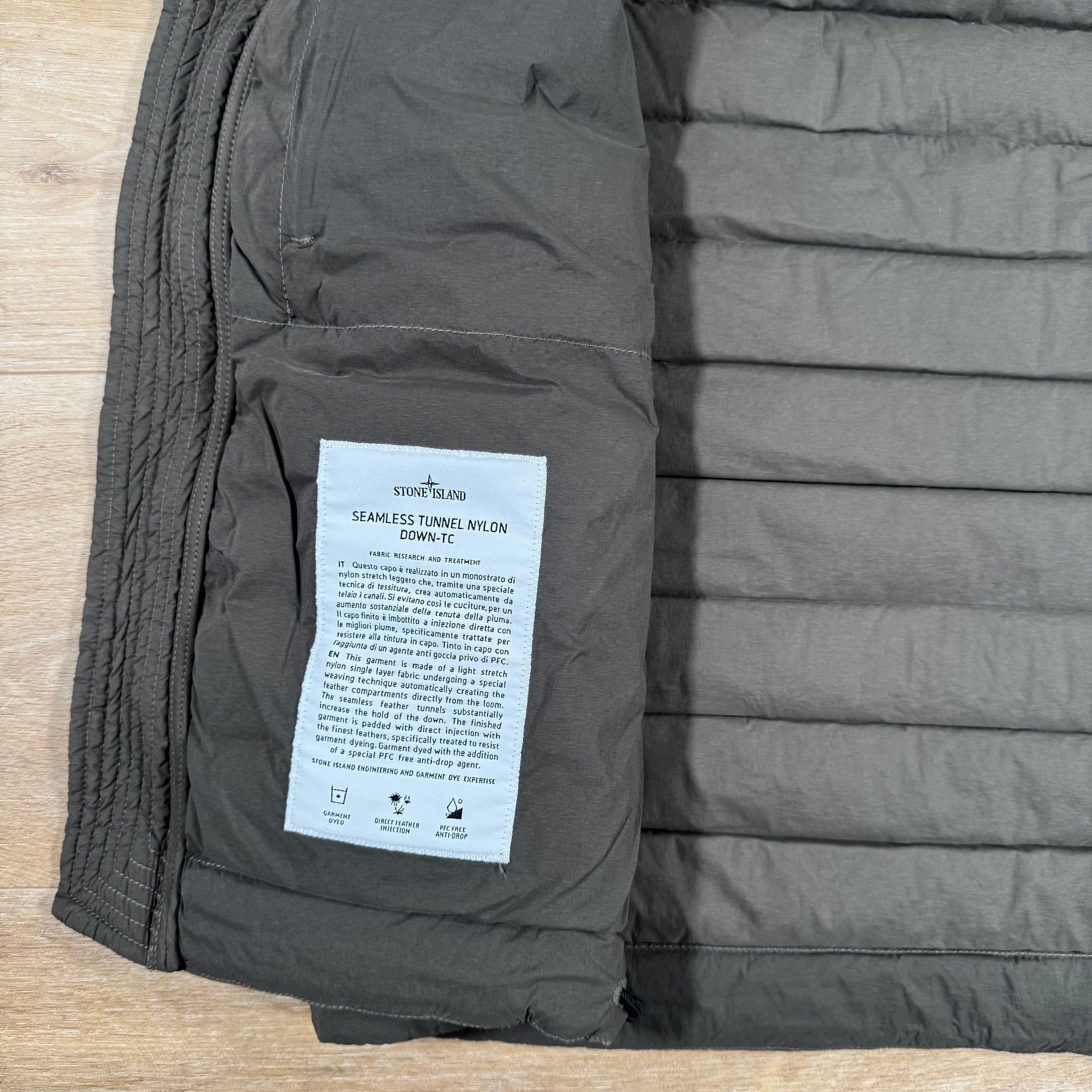 Stone Island Seamless Tunnel Nylon Down-TC Vest in Military Green -Usfansport