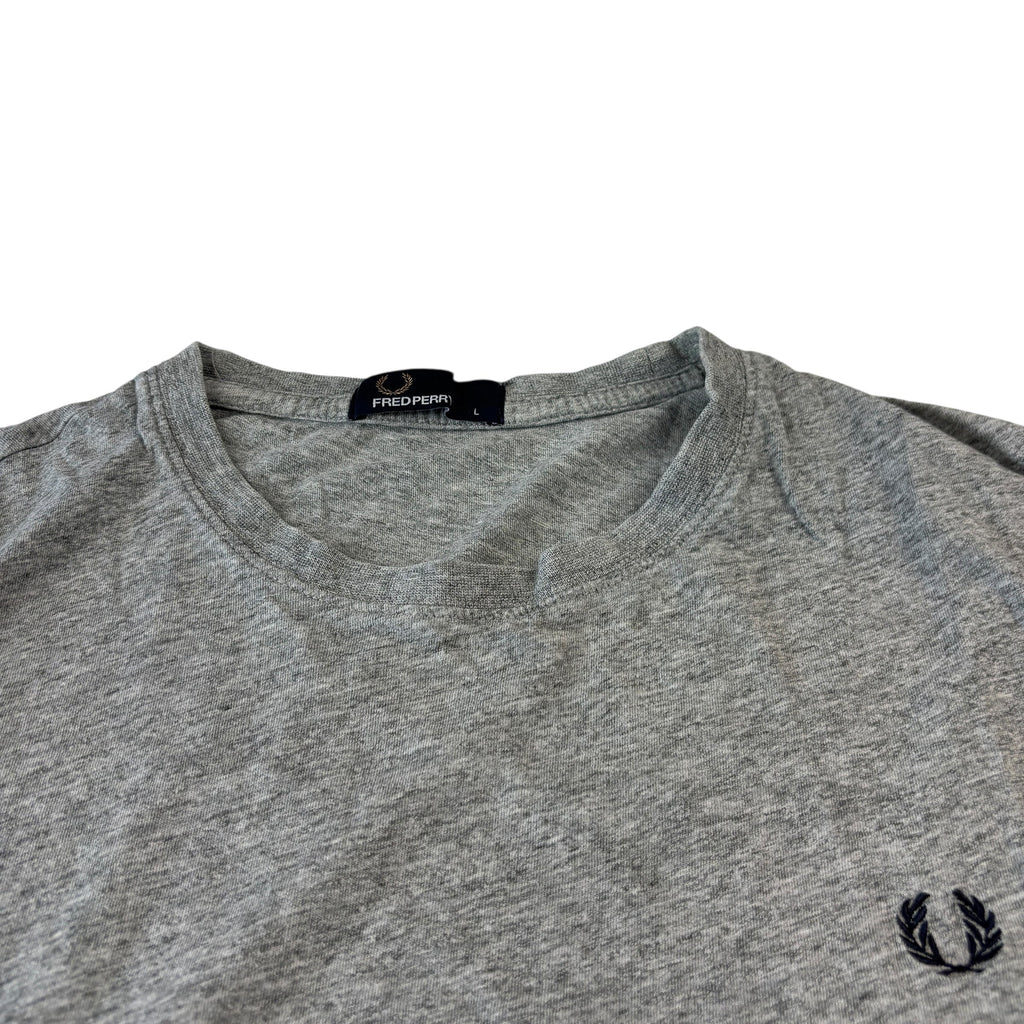 Fred Perry T-shirt (L)