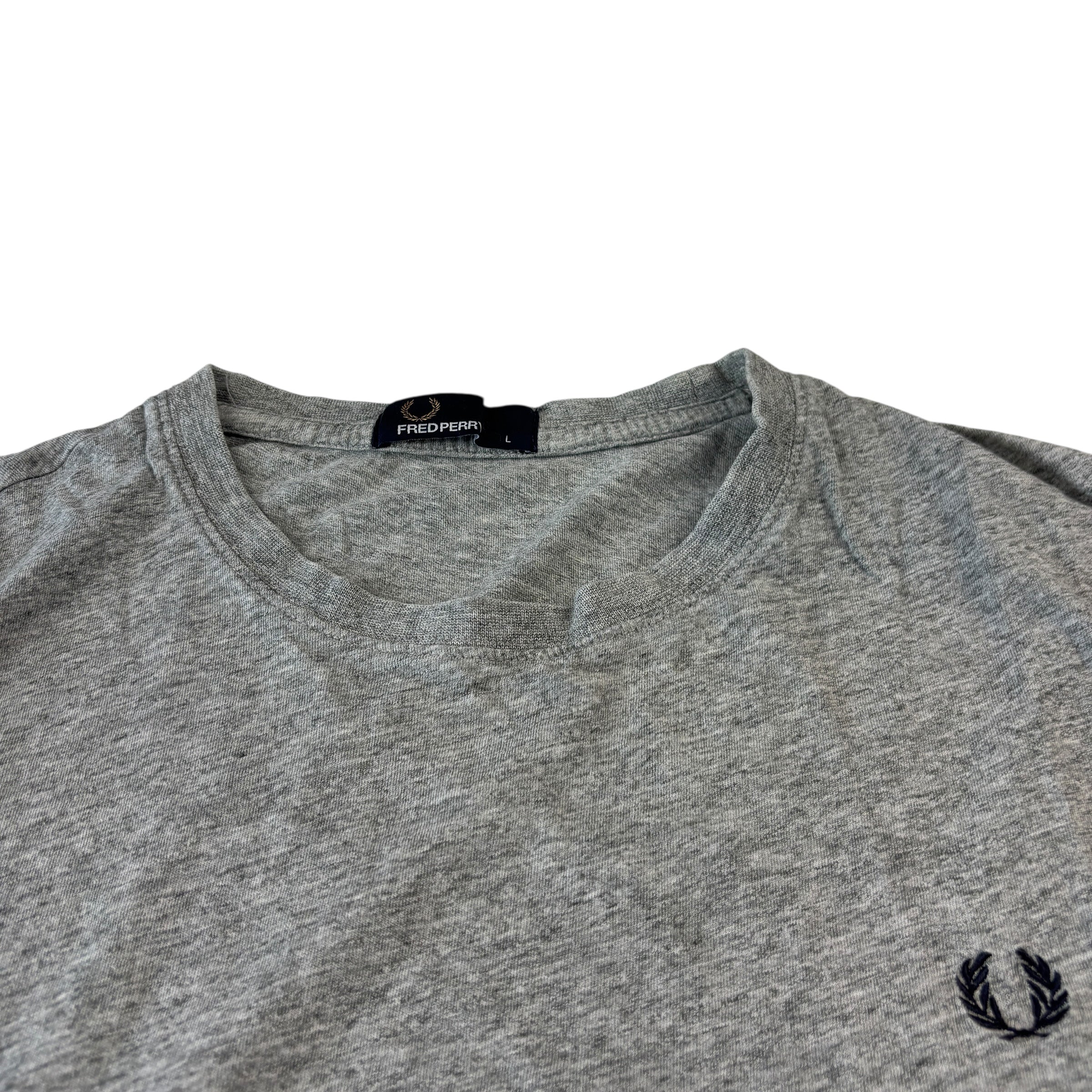 Fred Perry T-shirt (L)