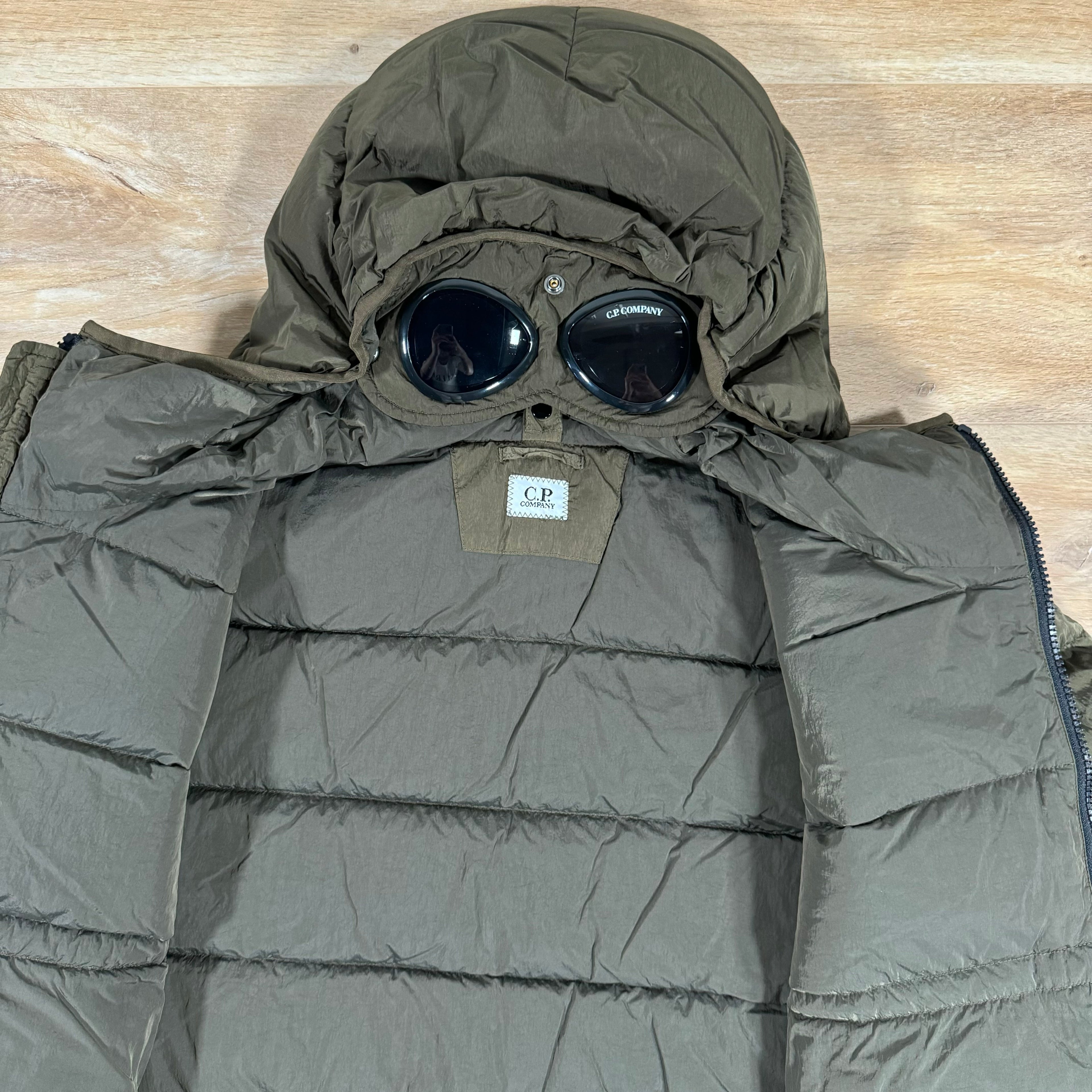 CP Company Chrome-R Goggle Down Jacket in Ivy Green -Usfansport