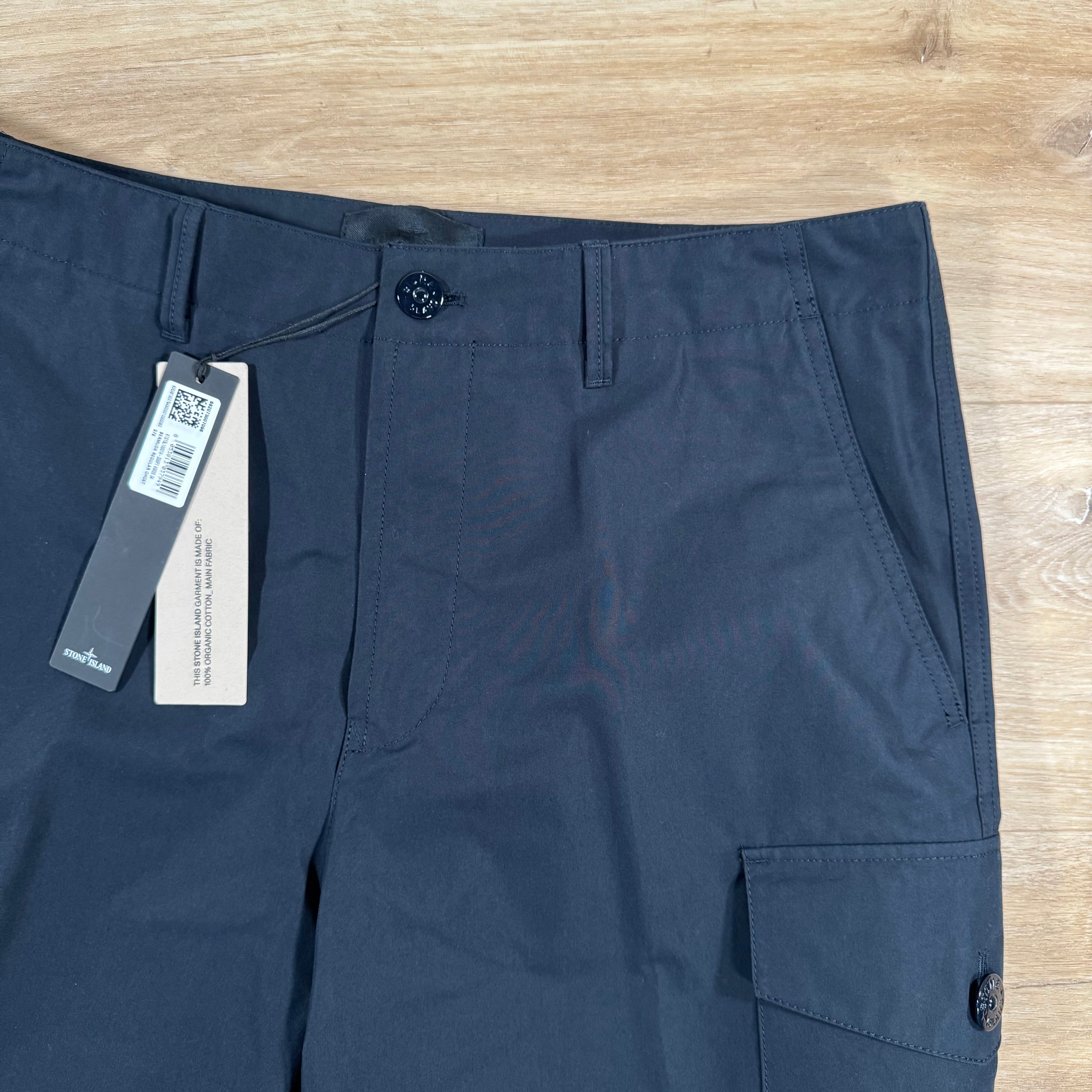 Stone Island Weatherproof Ghost Cargo Bermuda Shorts in Navy -Usfansport