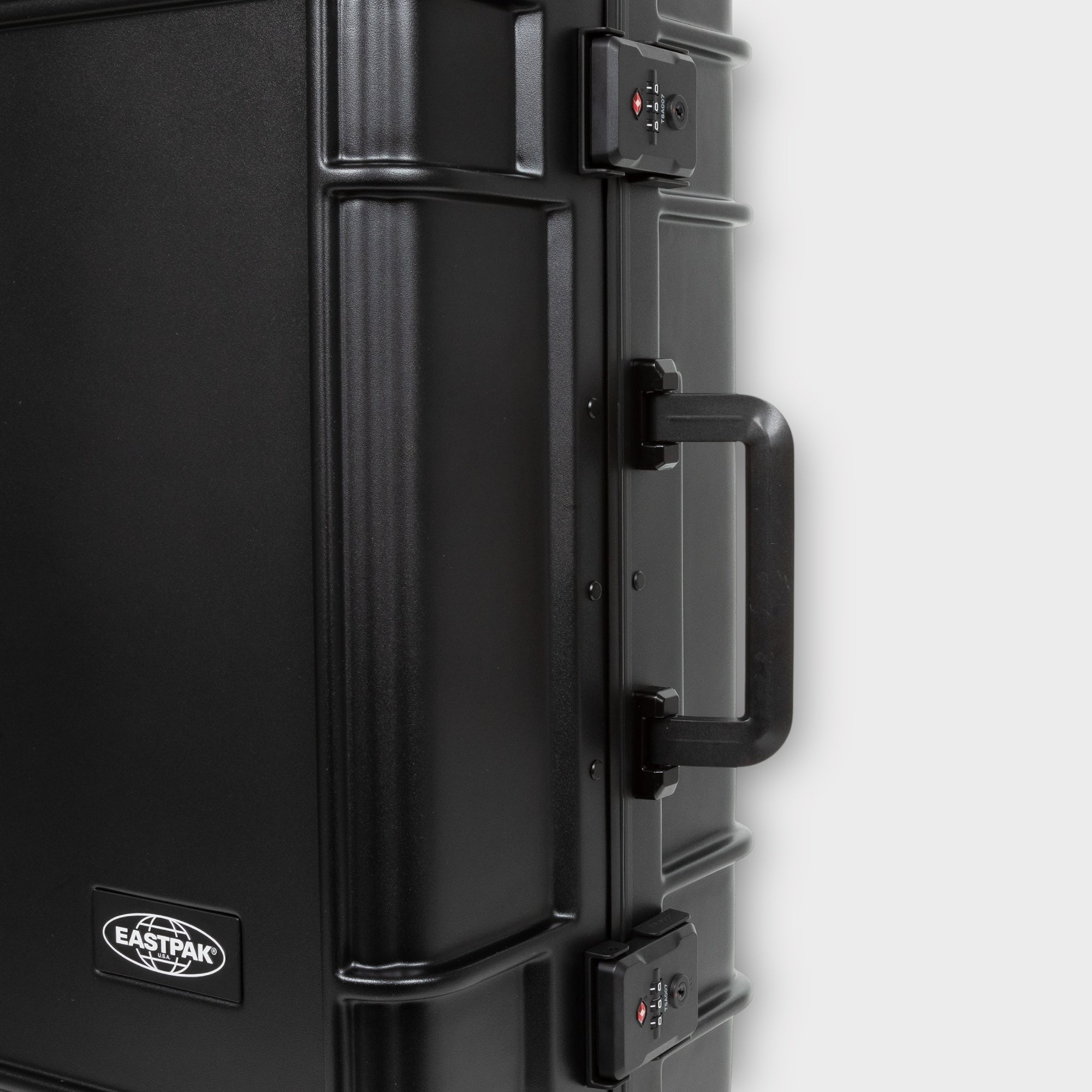 Eastpak Resist'R Case Medium I Sort