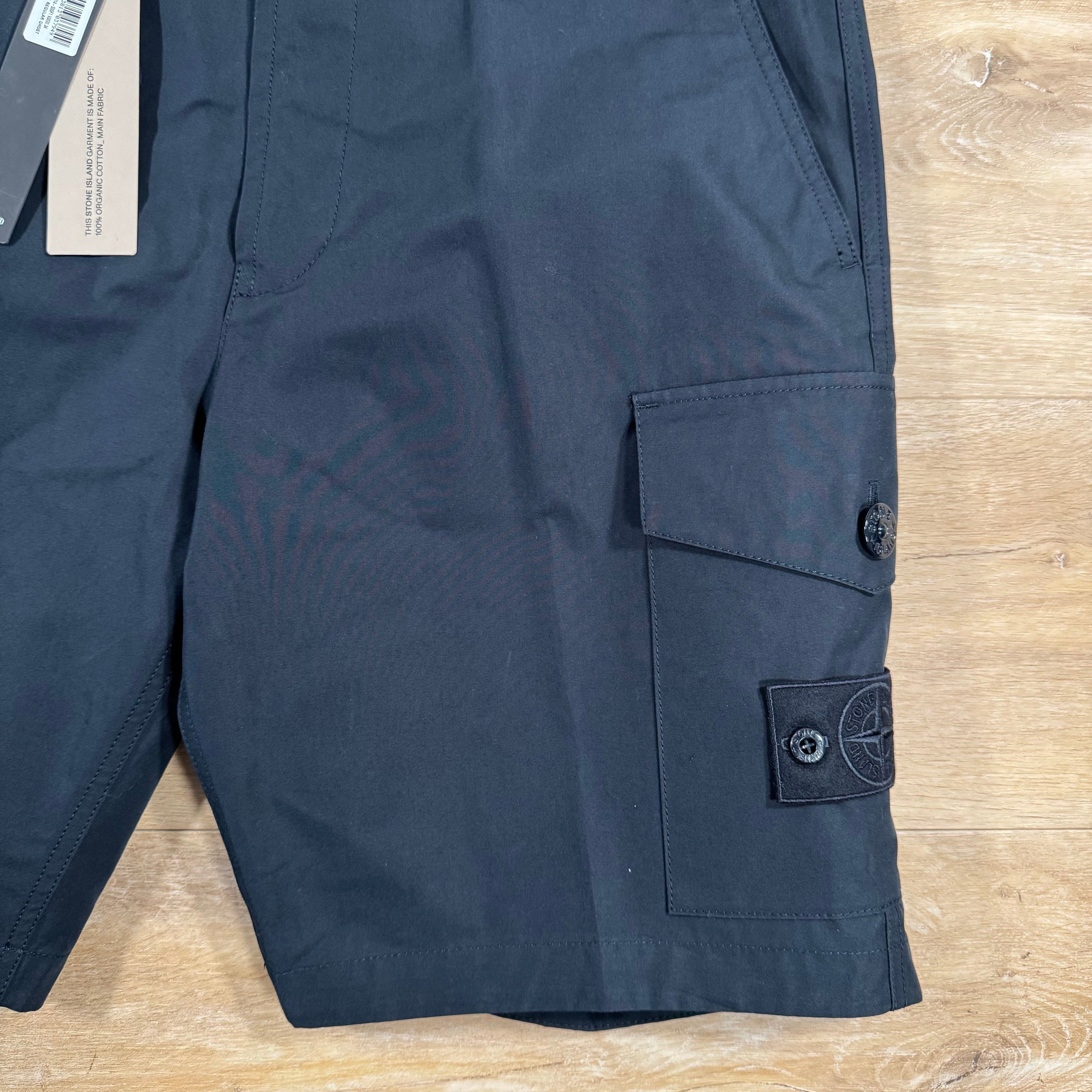 Stone Island Weatherproof Ghost Cargo Bermuda Shorts in Navy -Usfansport