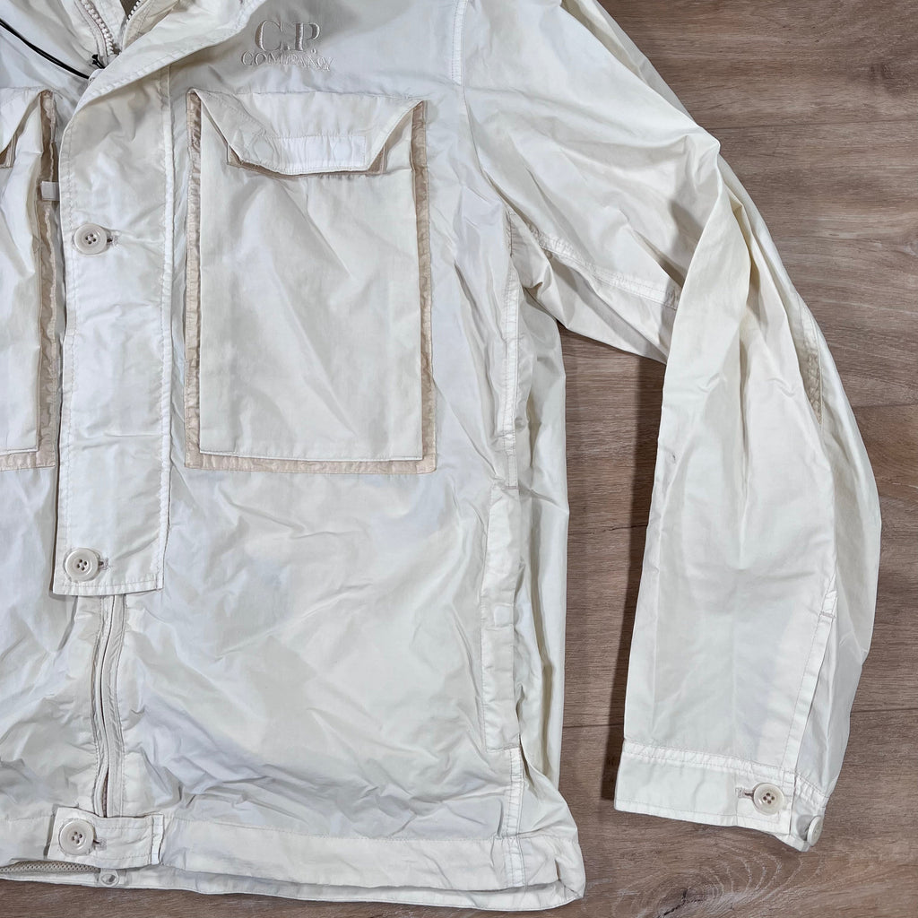 CP Company Flatt Nylon Goggle Overshirt in Pistachio Shell -Usfansport