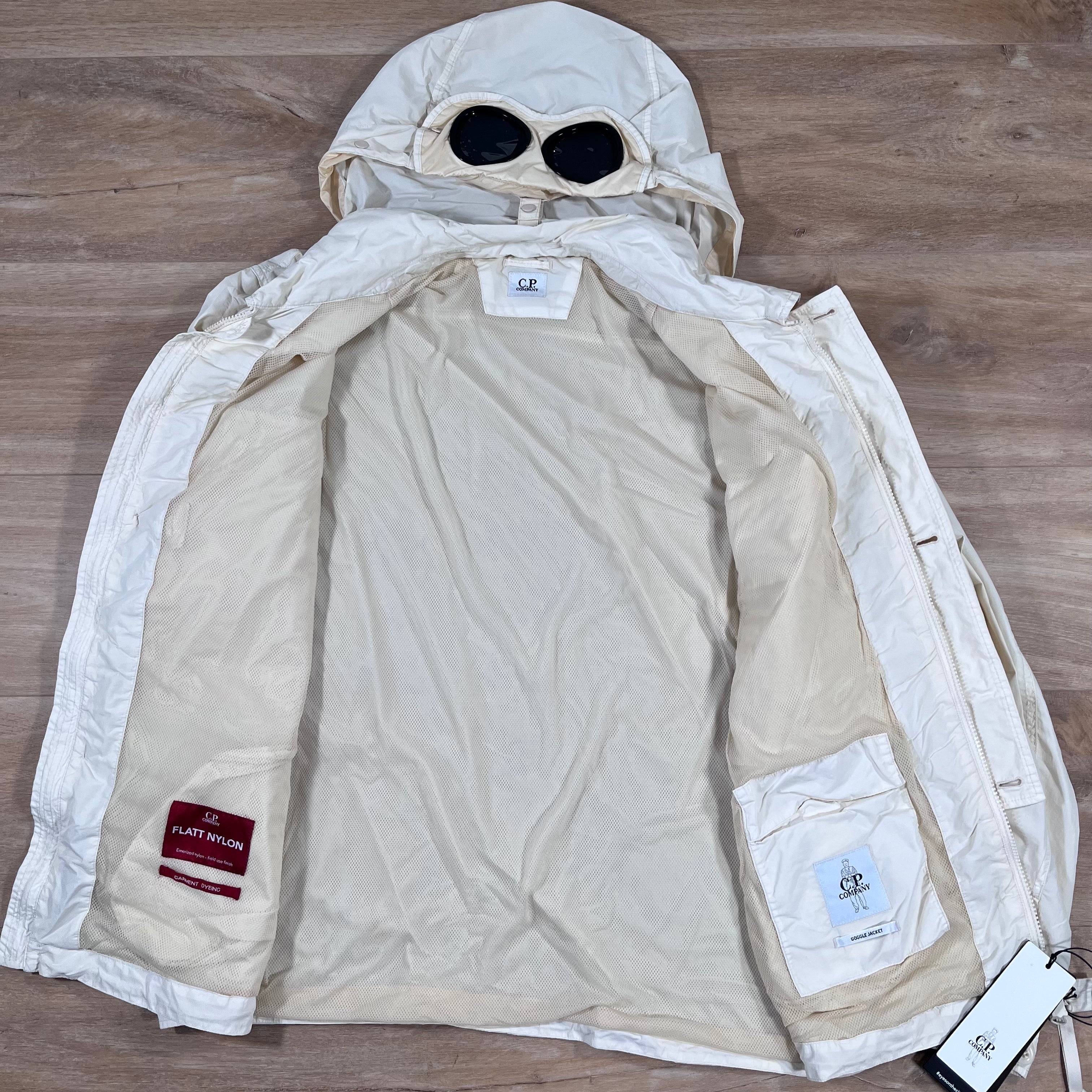CP Company Flatt Nylon Goggle Overshirt in Pistachio Shell -Usfansport
