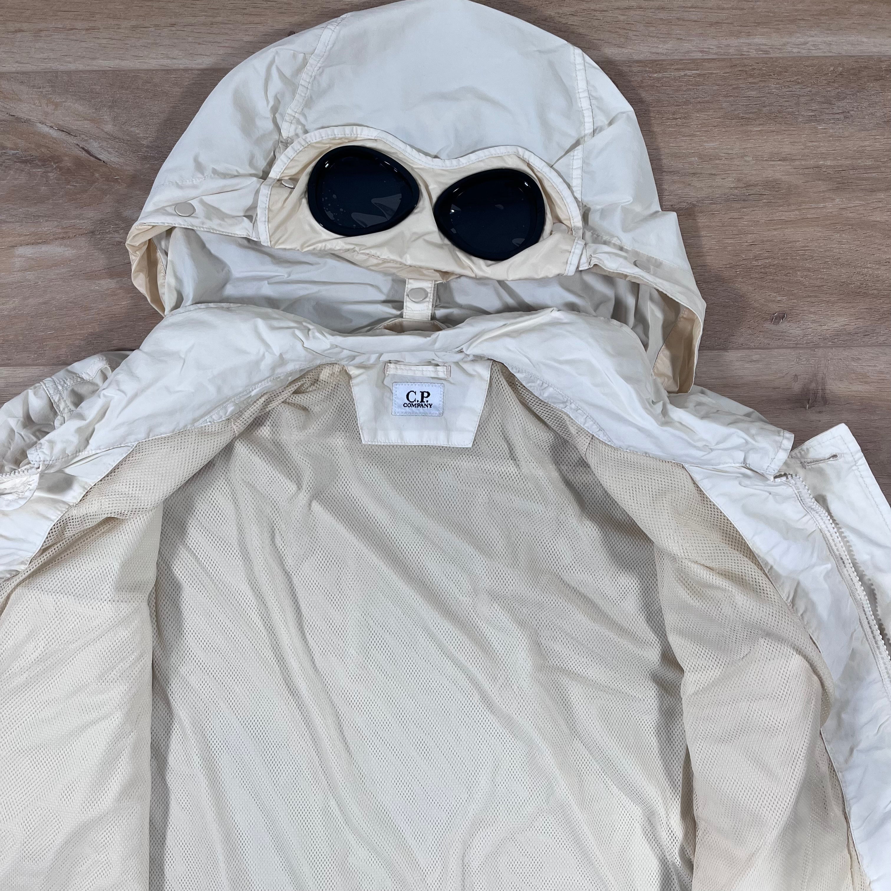 CP Company Flatt Nylon Goggle Overshirt in Pistachio Shell -Usfansport
