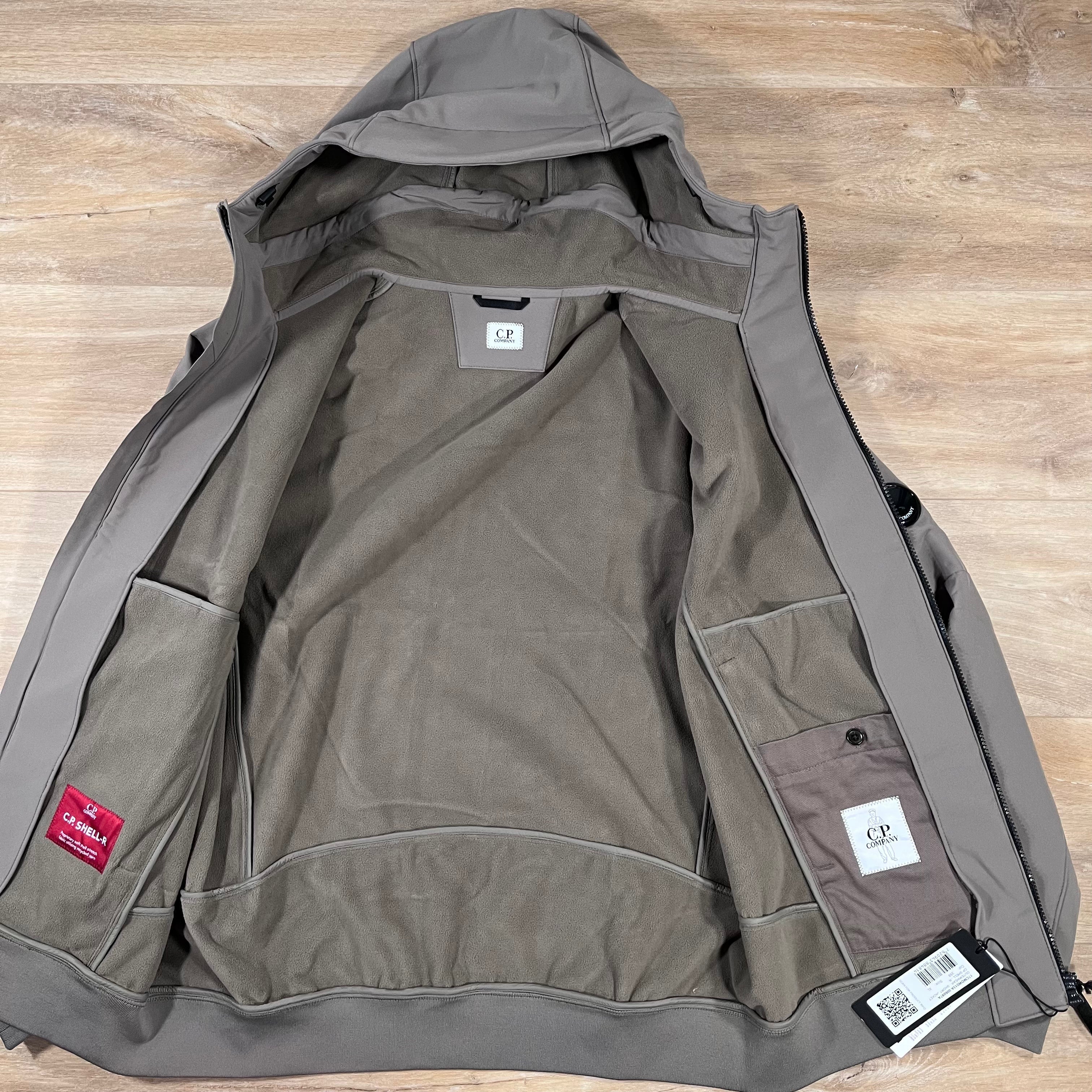 CP Company Shell-R Lens Jacket in Walnut -Usfansport