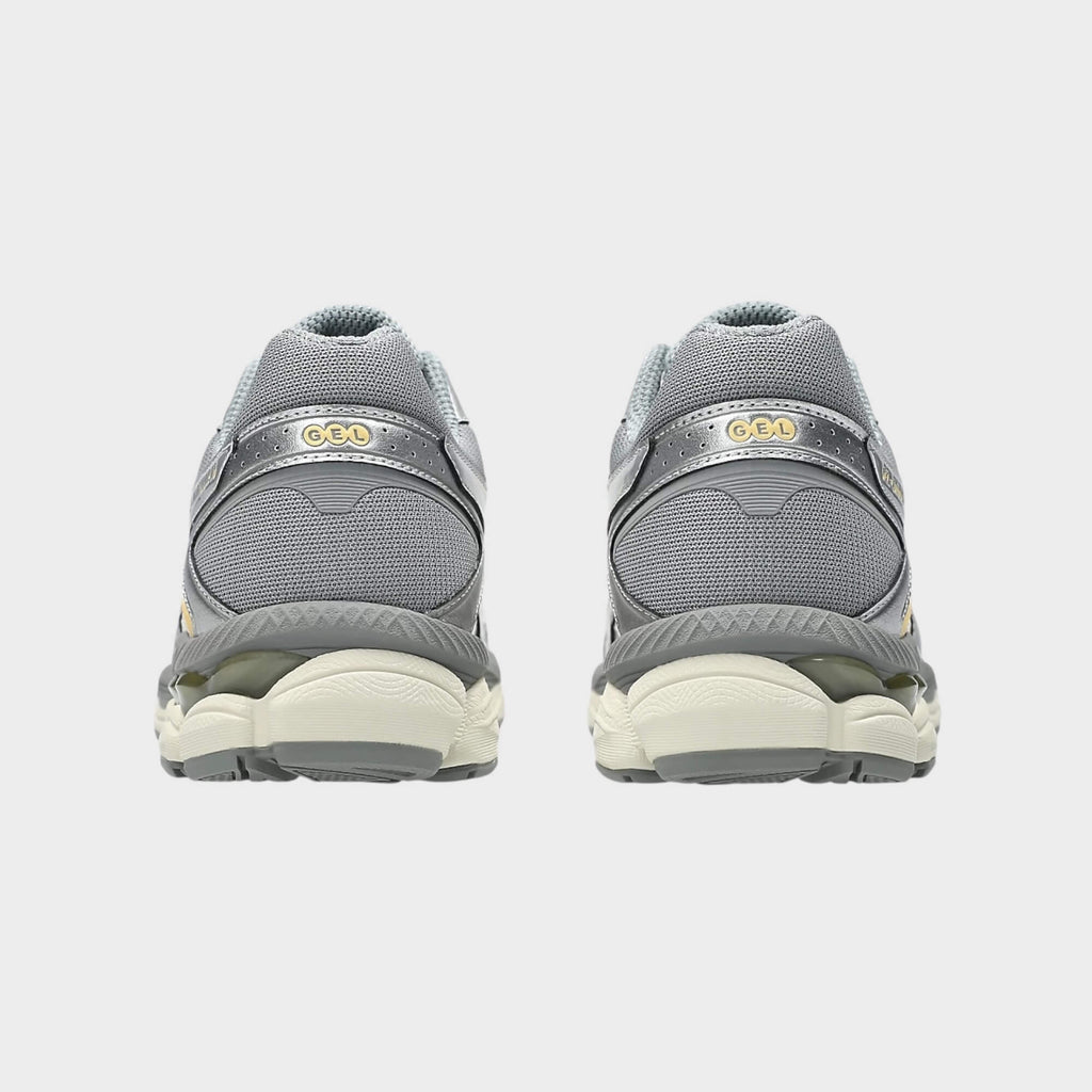 Asics GEL-CUMULUS 16 I Cream/Clay Grey