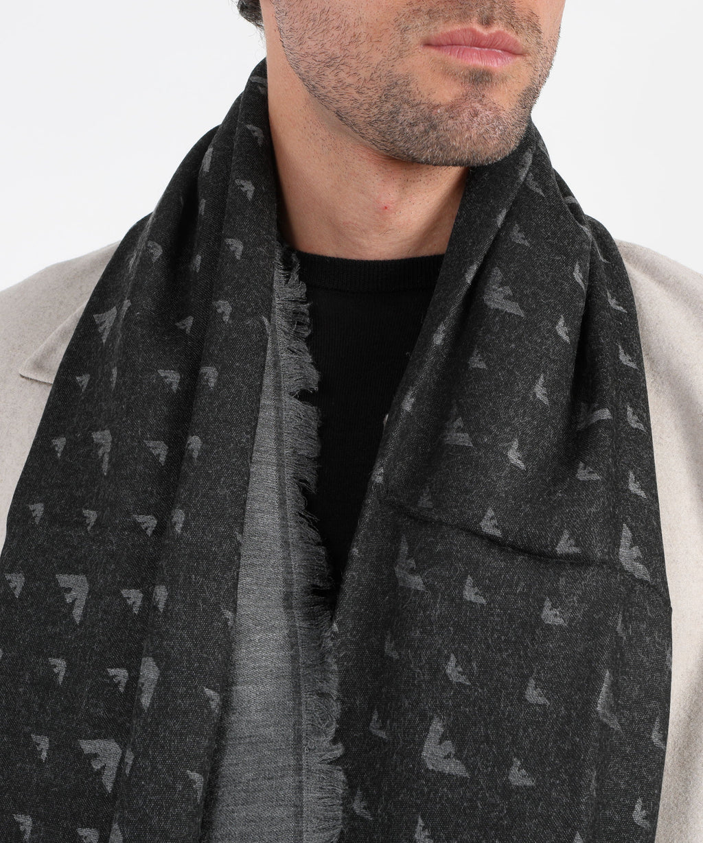 EMPORIO ARMANI Sciarpa Emporio Armani in viscosa con logo jacquard