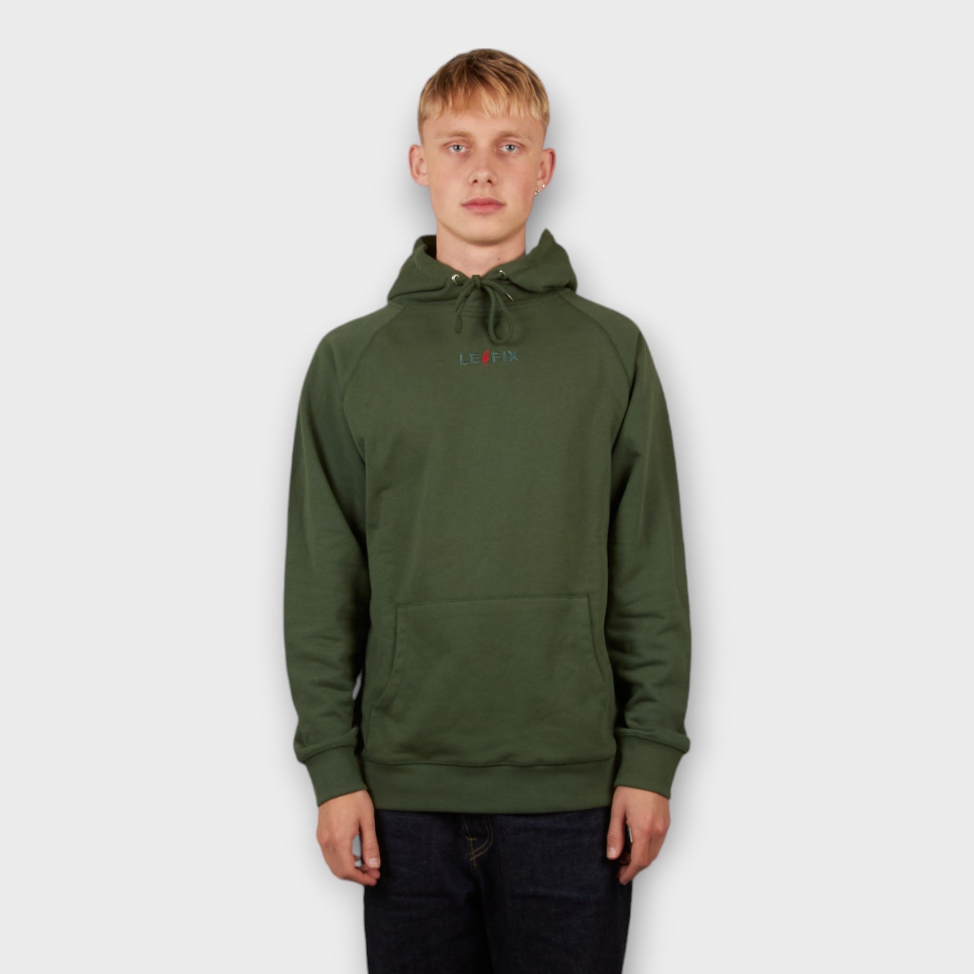 Le Fix Emb Hoodie I Grøn