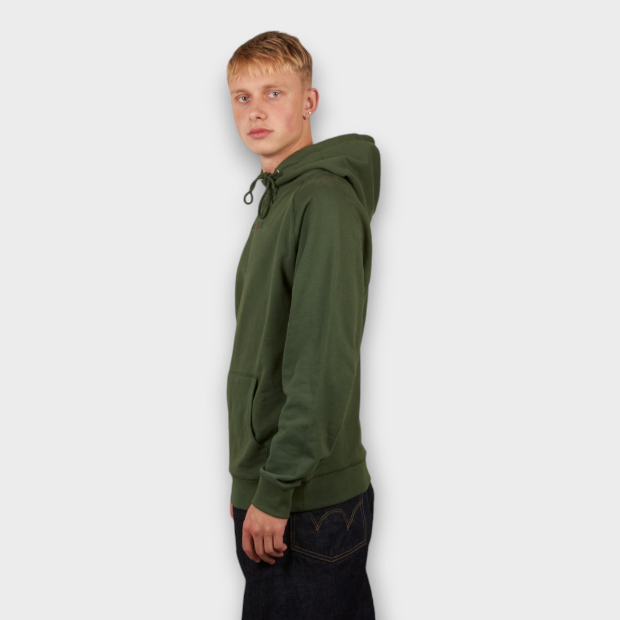 Le Fix Emb Hoodie I Grøn