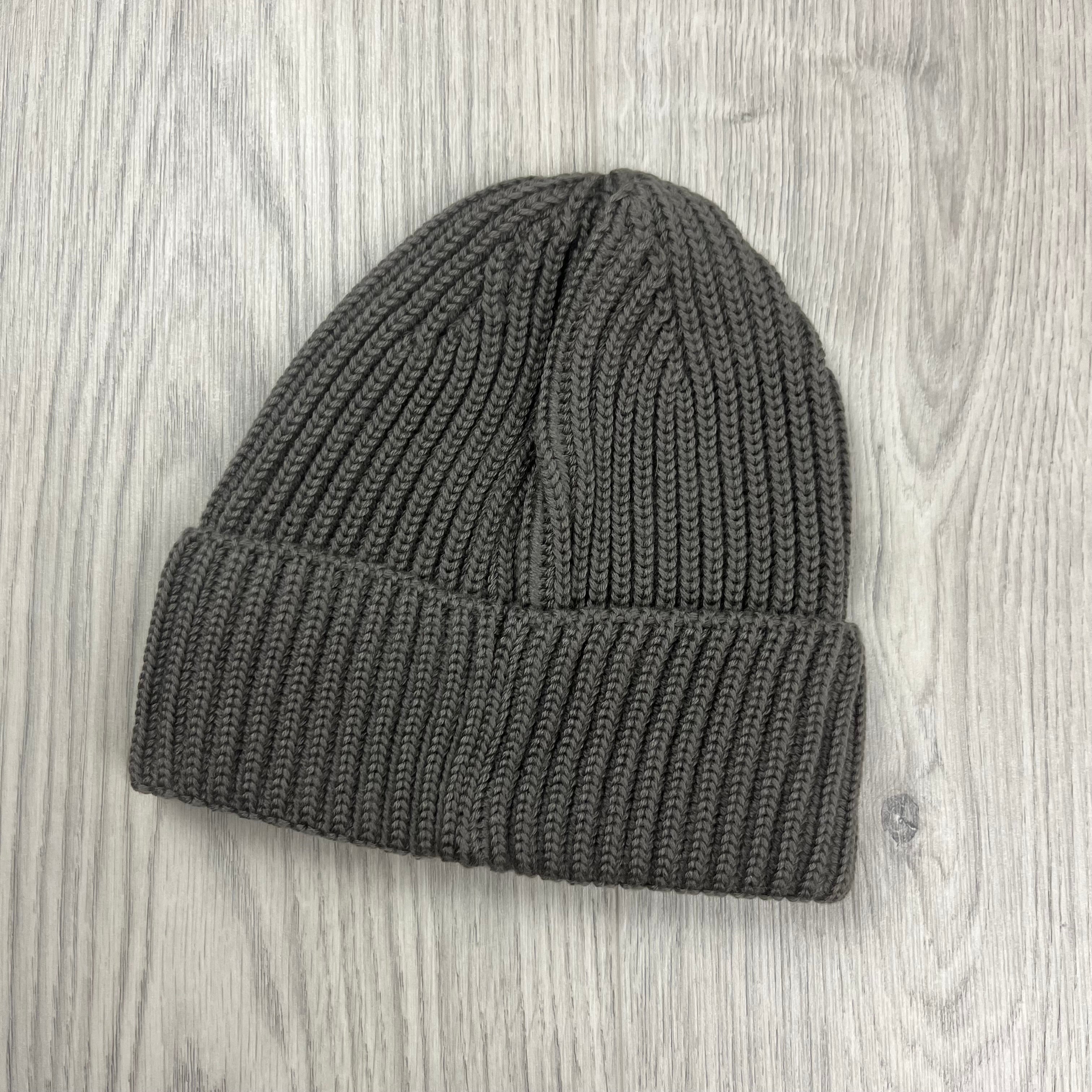 CP Company Lens Beanie - Walnut -Usfansport