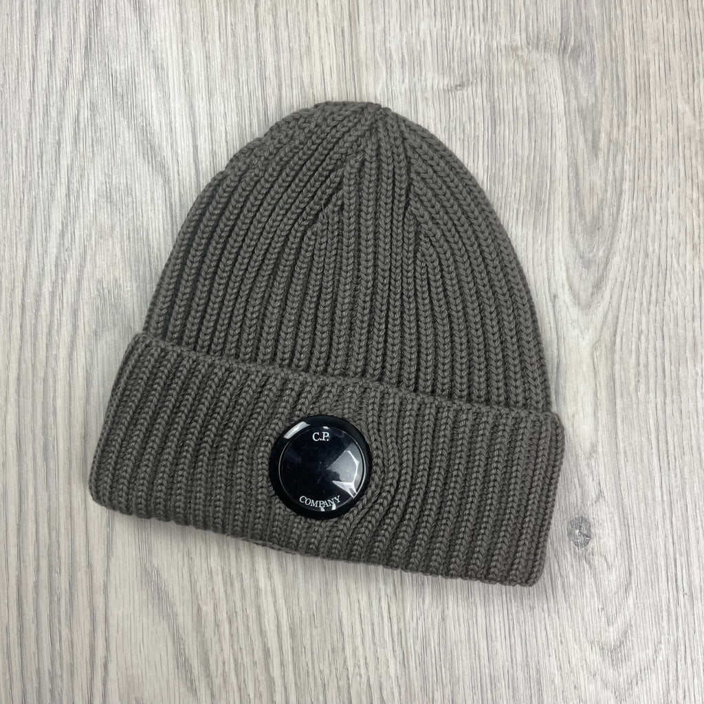 CP Company Lens Beanie - Walnut -Usfansport